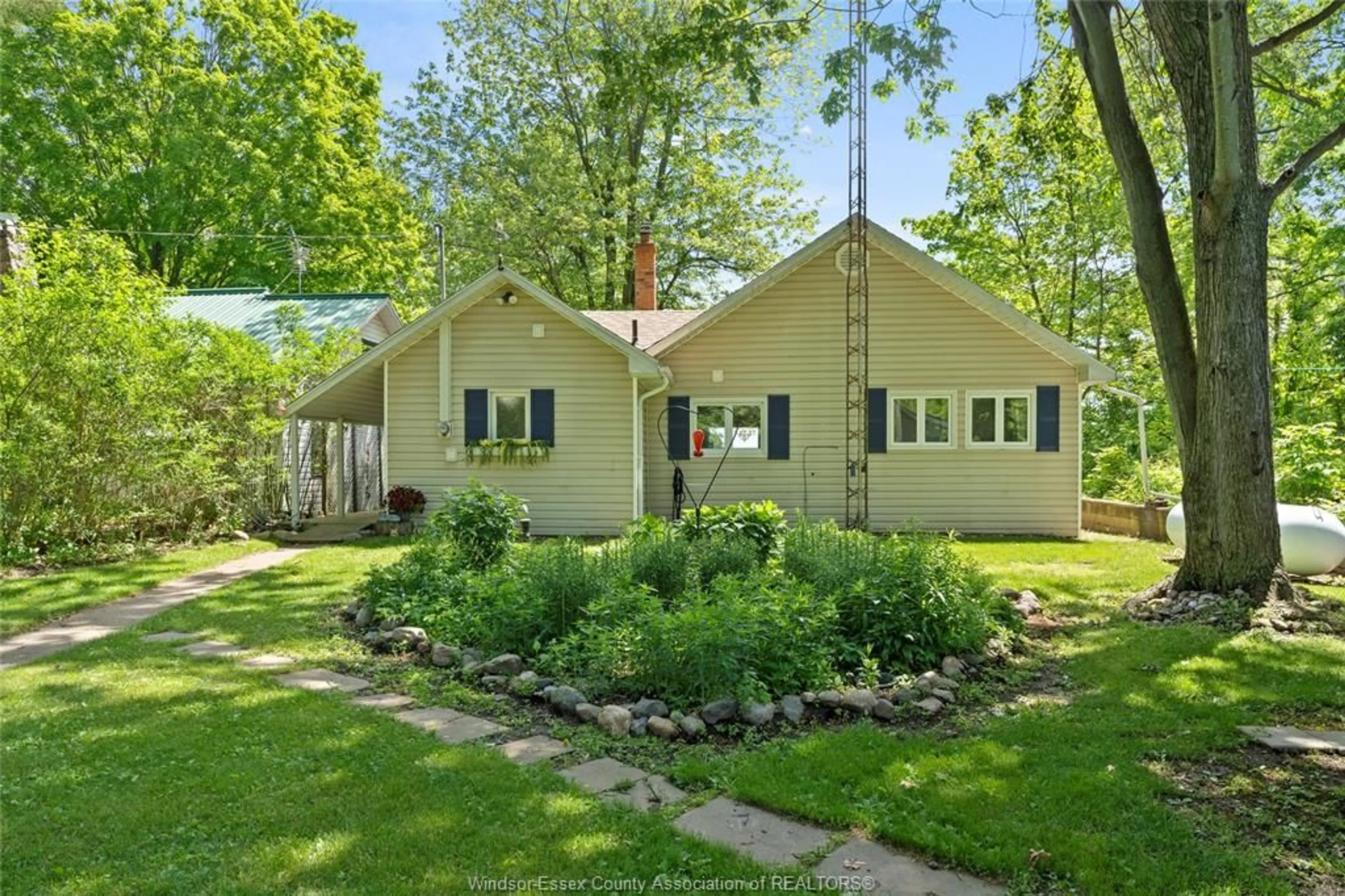 Unknown for 17520 Lakeshore Rd, Rondeau Park Ontario N0P 1X0