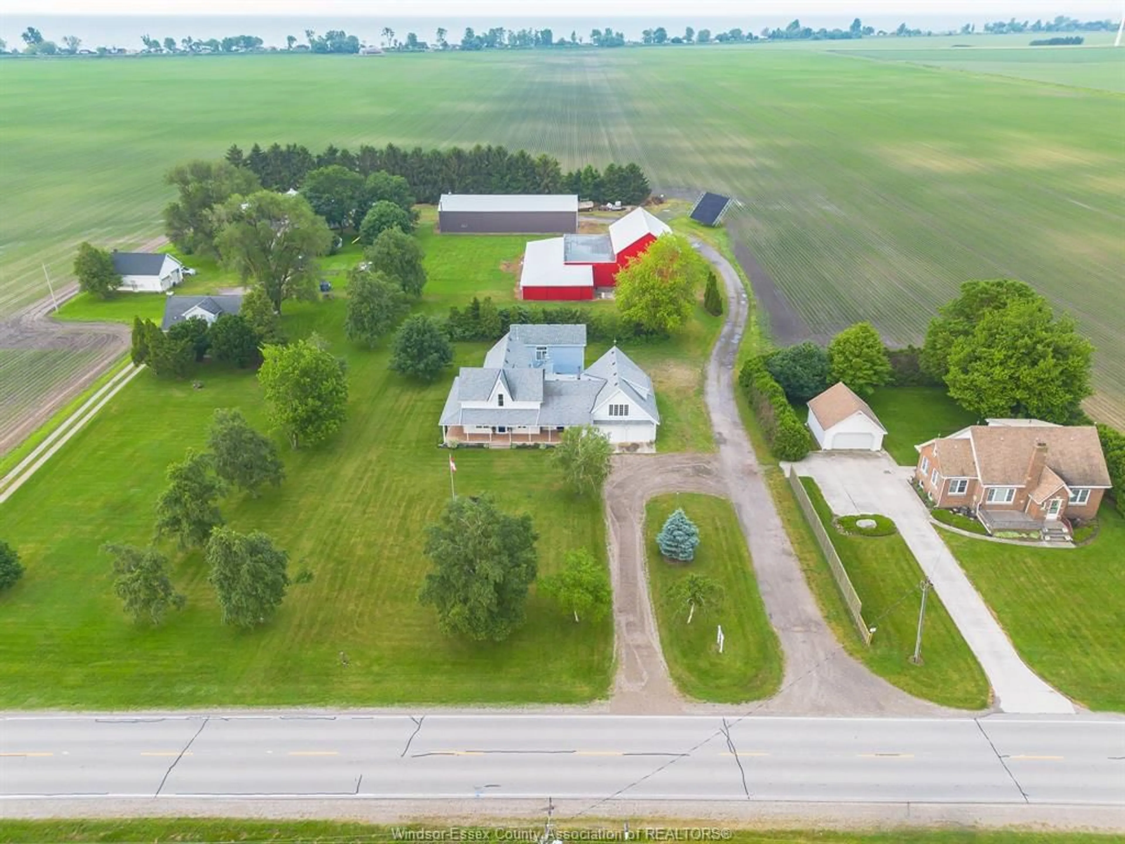A pic from outside/outdoor area/front of a property/back of a property/a pic from drone, building for 18332 ERIEAU Rd, Chatham-Kent Ontario N0P 1A0