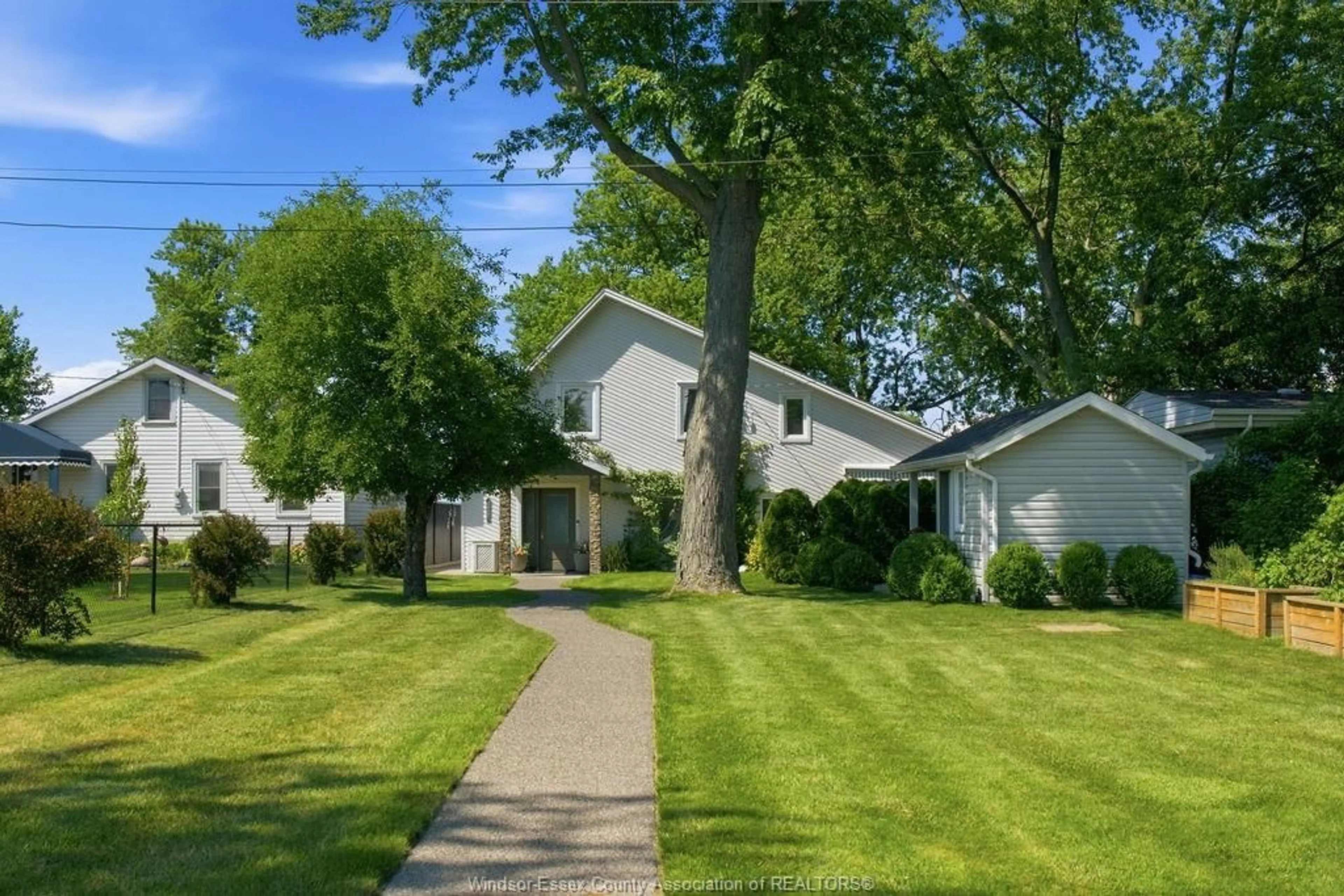 A pic from outside/outdoor area/front of a property/back of a property/a pic from drone, street for 431 CHARRON BEACH, Lakeshore Ontario N0R 1A0