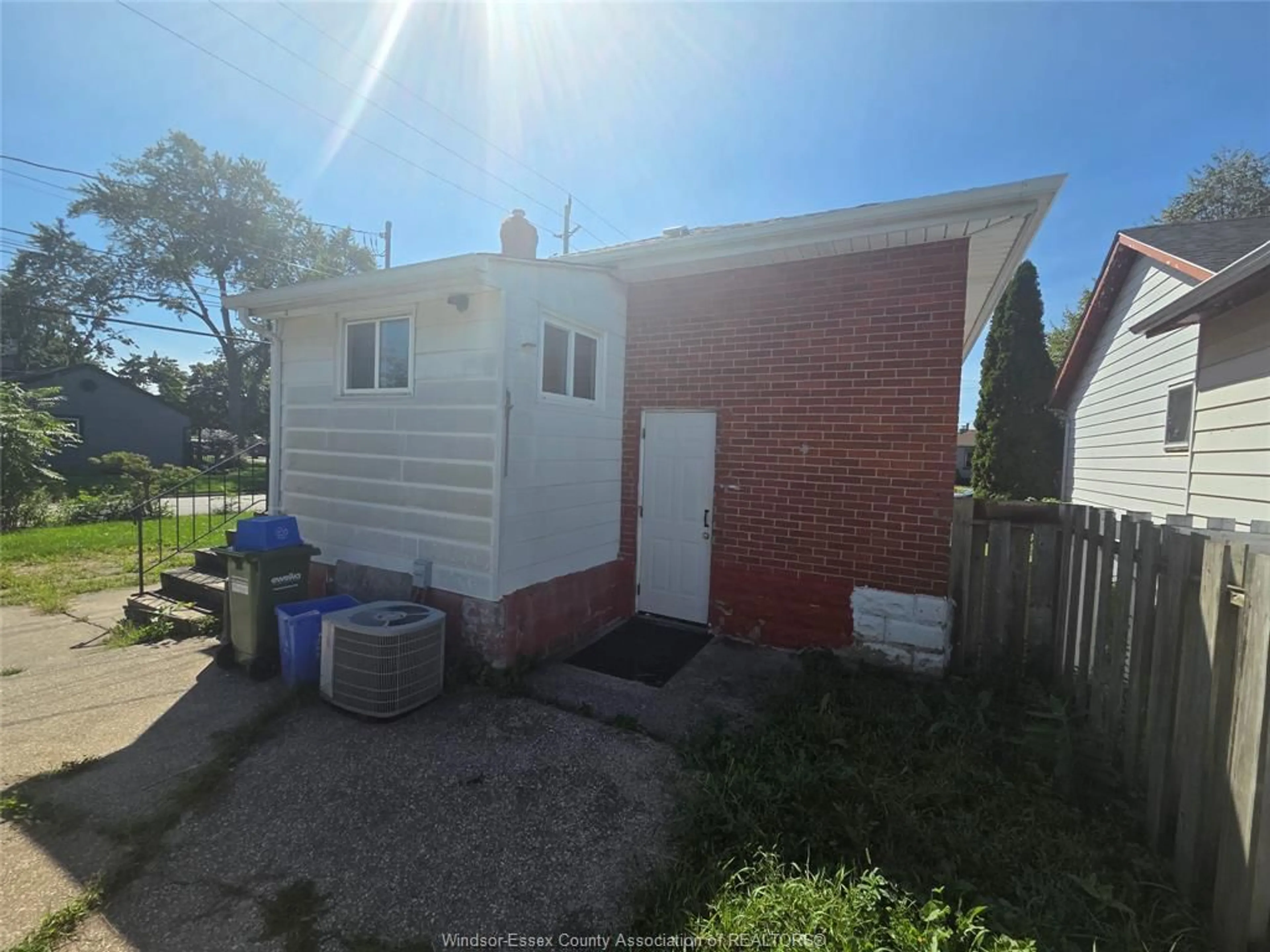 Shed for 1396 Janette Ave, Windsor Ontario N8X 1Y8