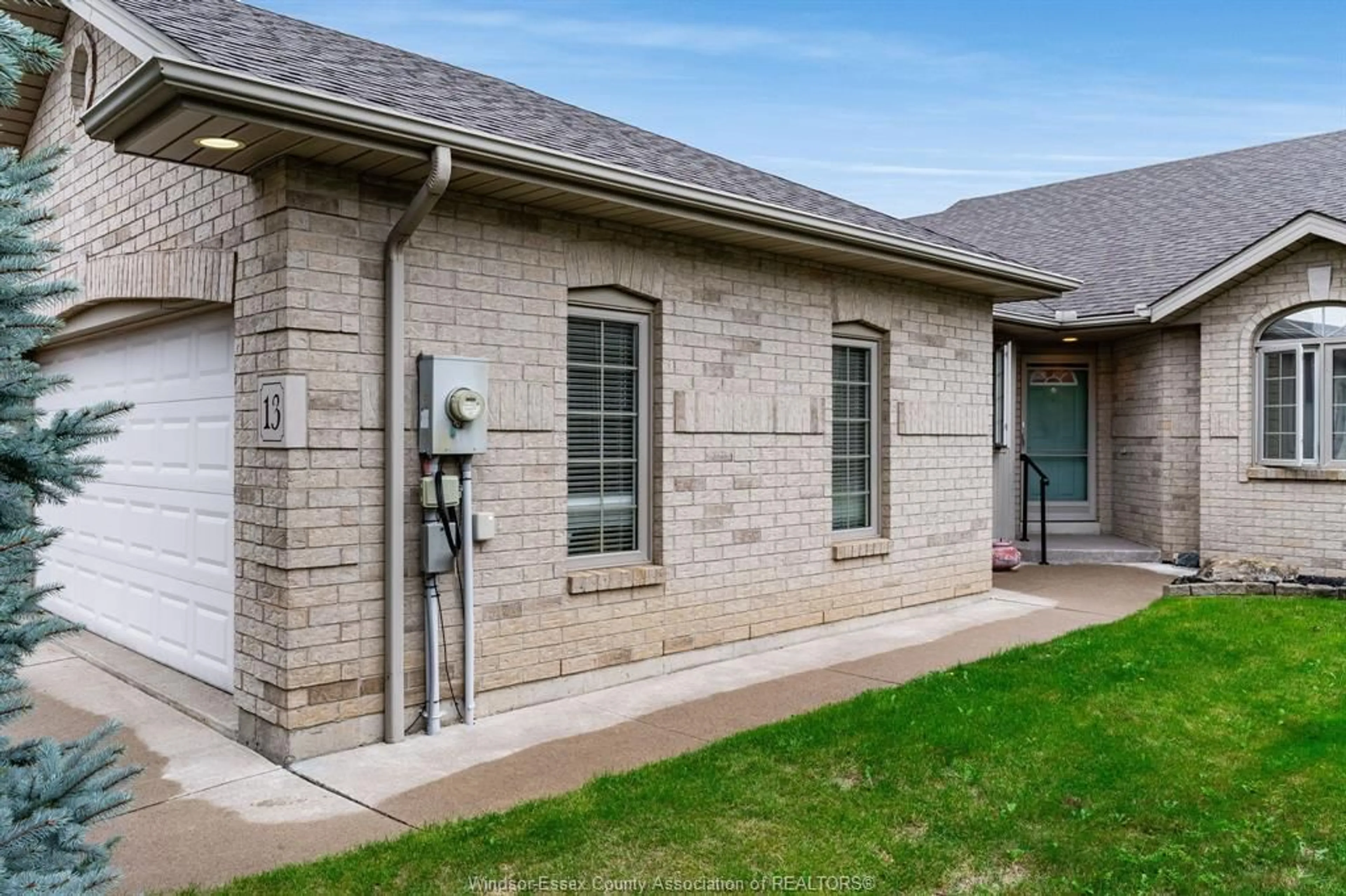 Home with brick exterior material, street for 13 Leonard Dr, Kingsville Ontario N9Y 4G4