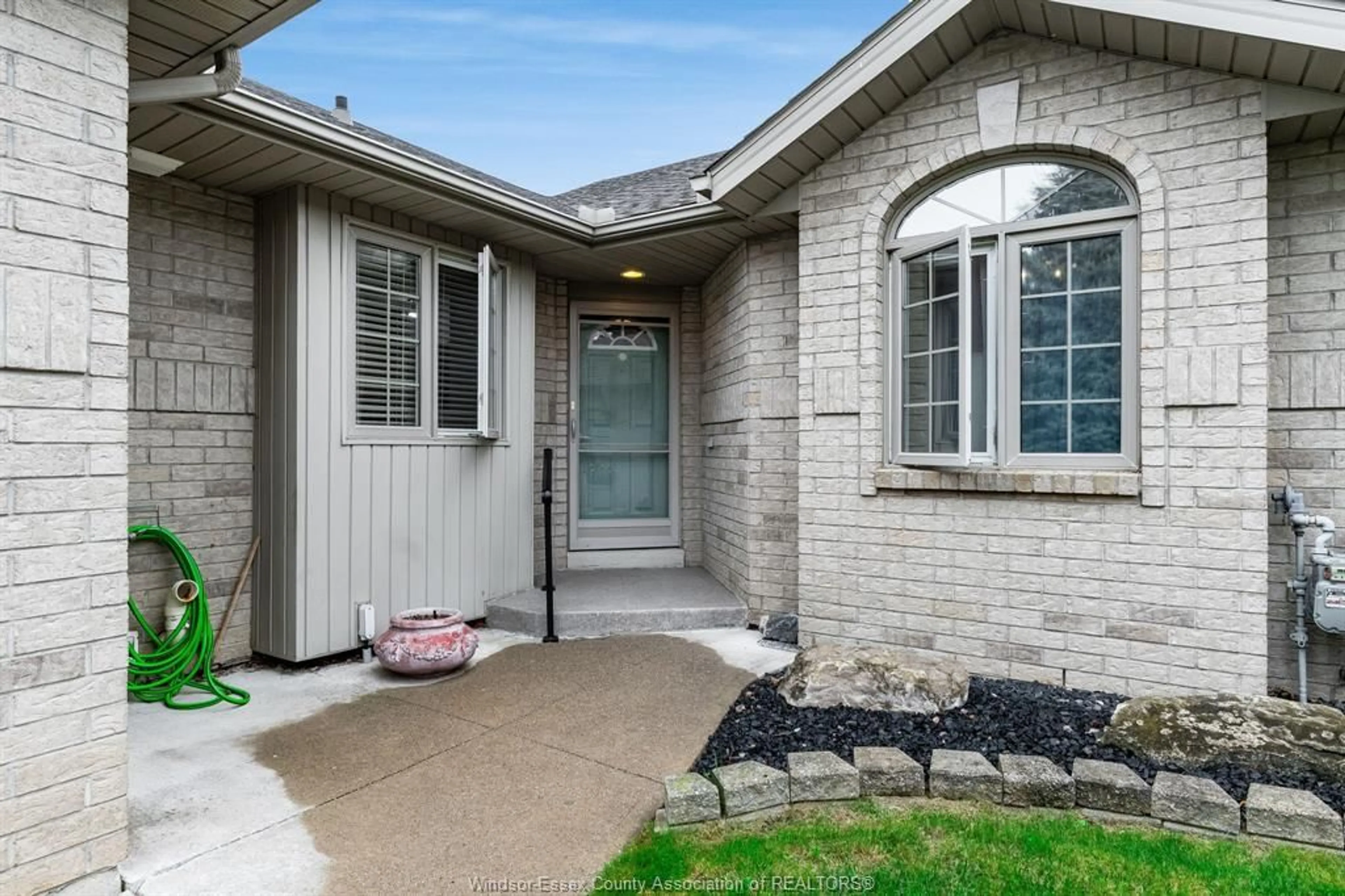 Home with brick exterior material, street for 13 Leonard Dr, Kingsville Ontario N9Y 4G4