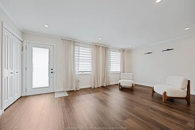945 LAURIER, LaSalle 4