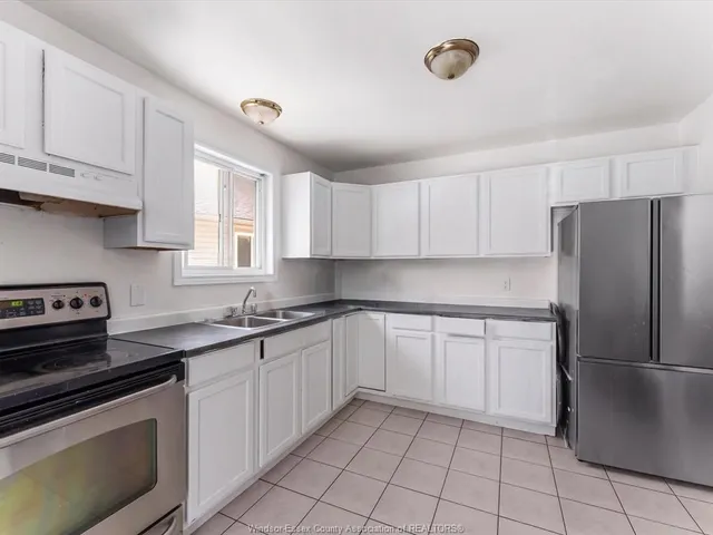 75 SUTTON, Leamington 5