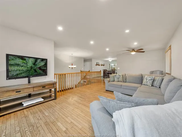 9 Lyle St, Cottam 5