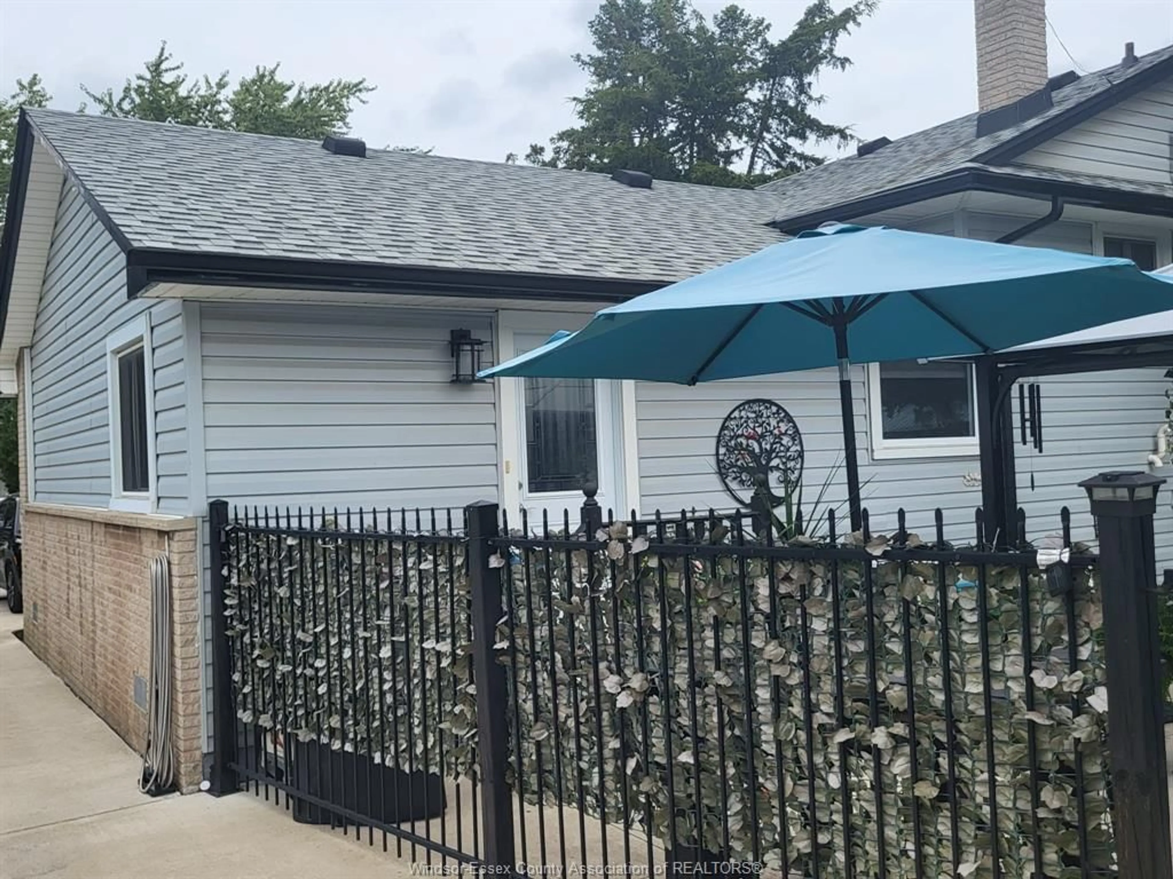 Unknown for 1570 STRATFORD Crt, Windsor Ontario N9G 1W2