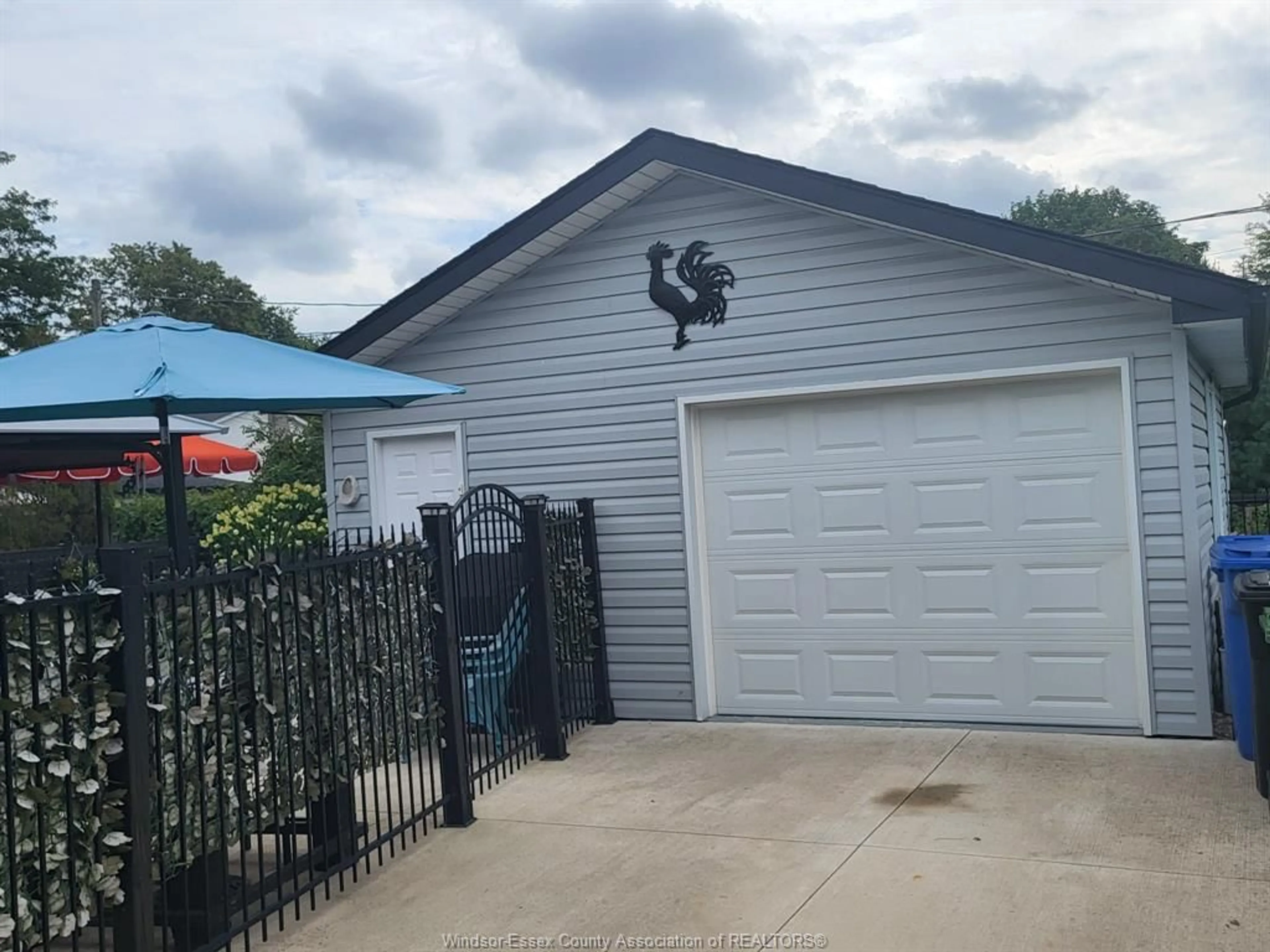 Unknown for 1570 STRATFORD Crt, Windsor Ontario N9G 1W2