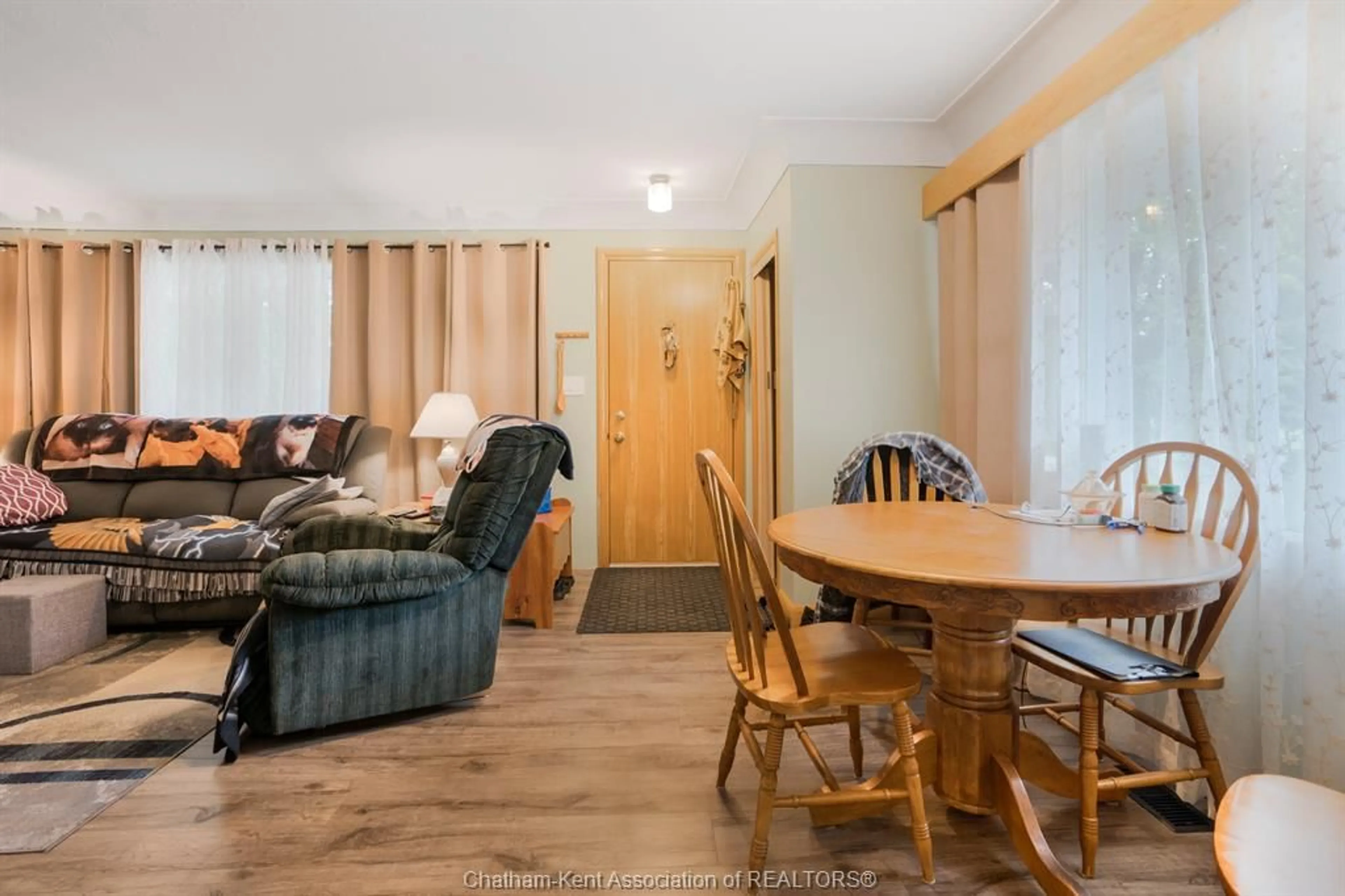 Unknown for 6 Craven Dr, Chatham Ontario N7L 3T8