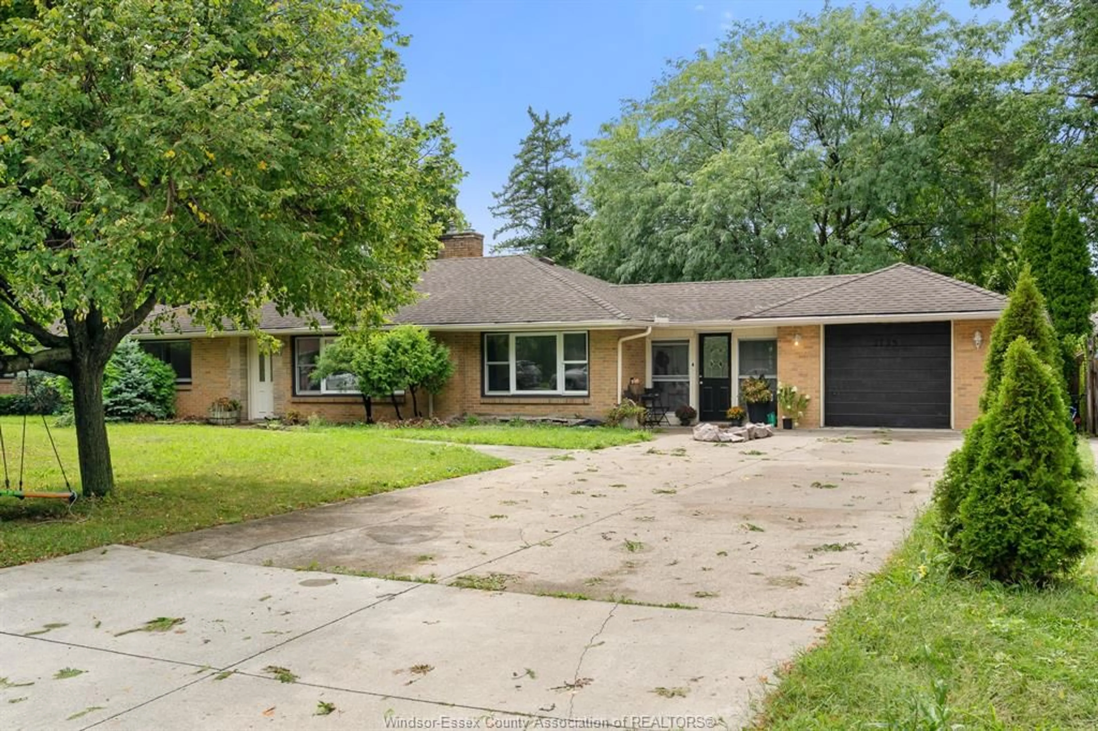 Home with brick exterior material, street for 2725 BUCKINGHAM Dr, Windsor Ontario N8T 2C1