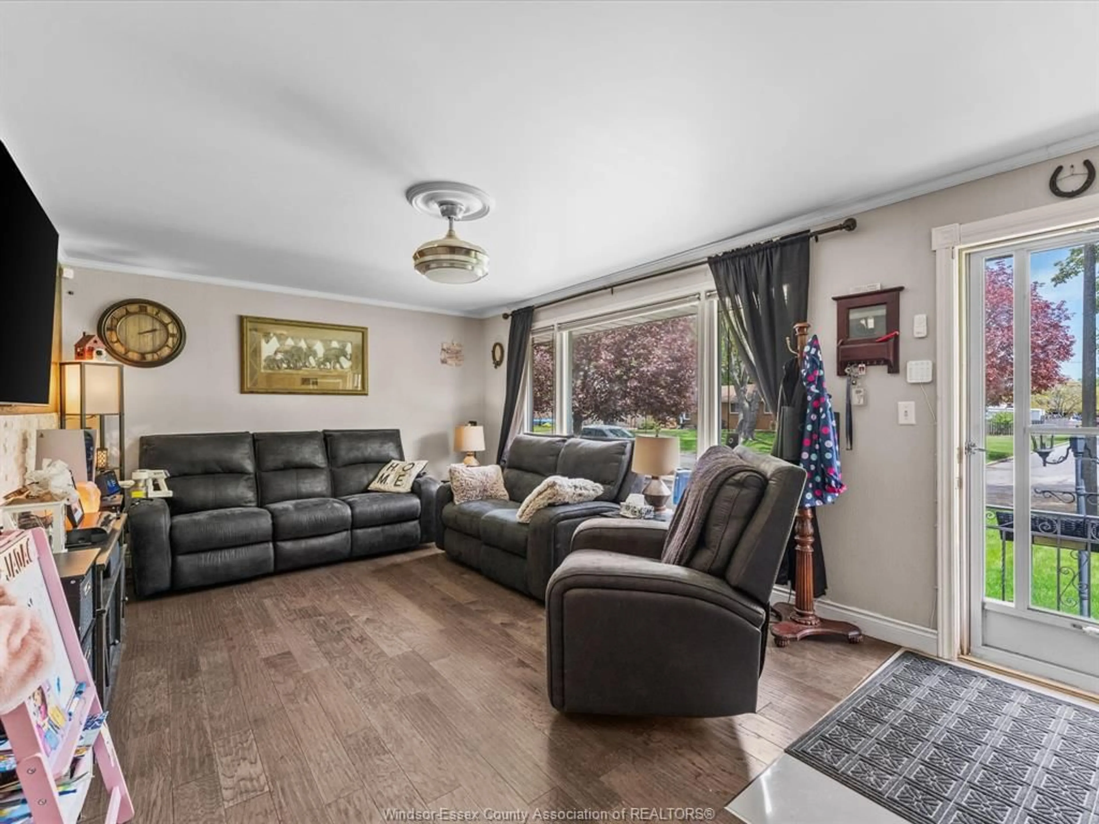 Living room with furniture, unknown for 11 WARREN Ave, Leamington Ontario N8H 2R3