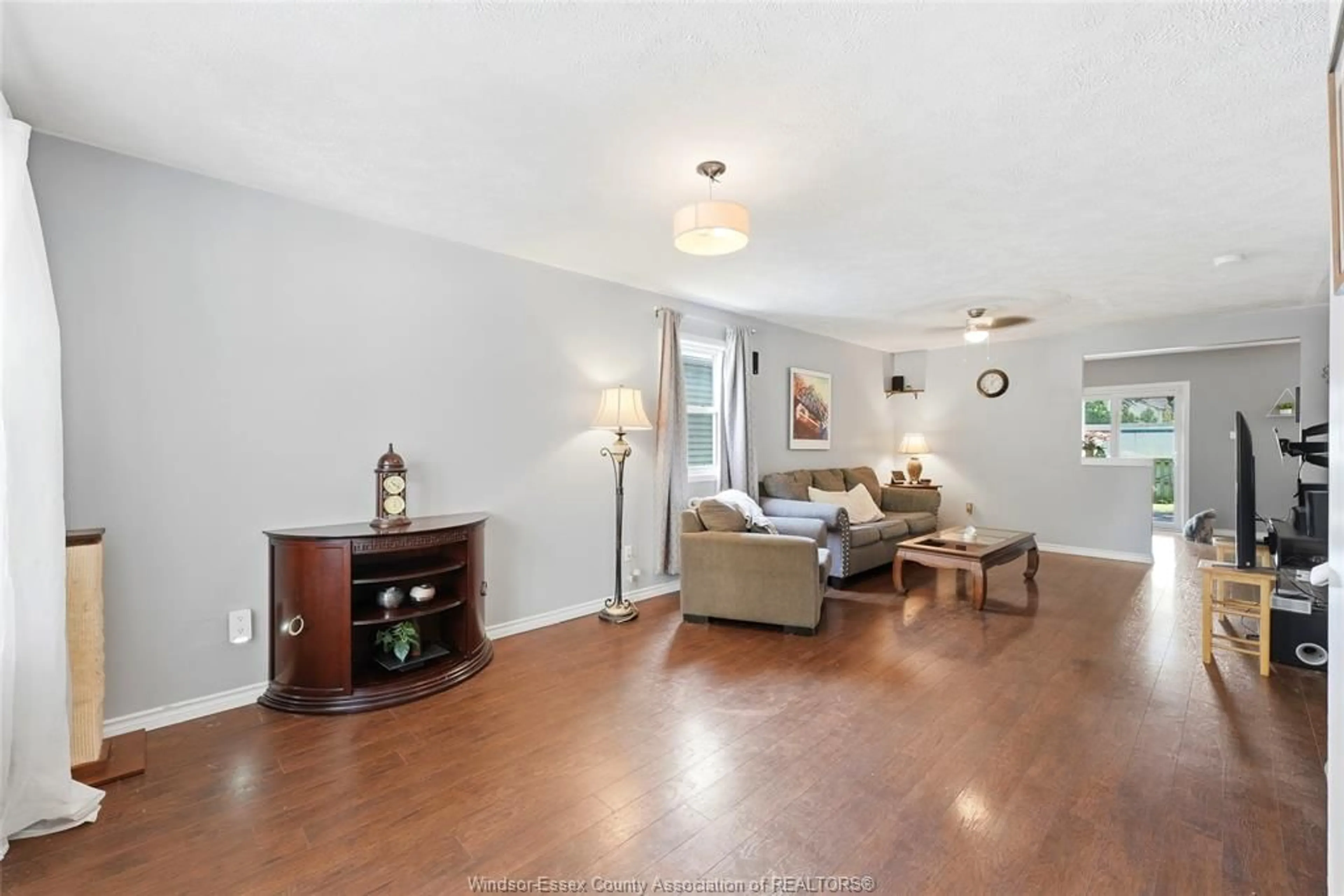 Living room with furniture, unknown for 573 PALL MALL St, London Ontario N5Y 2Z8