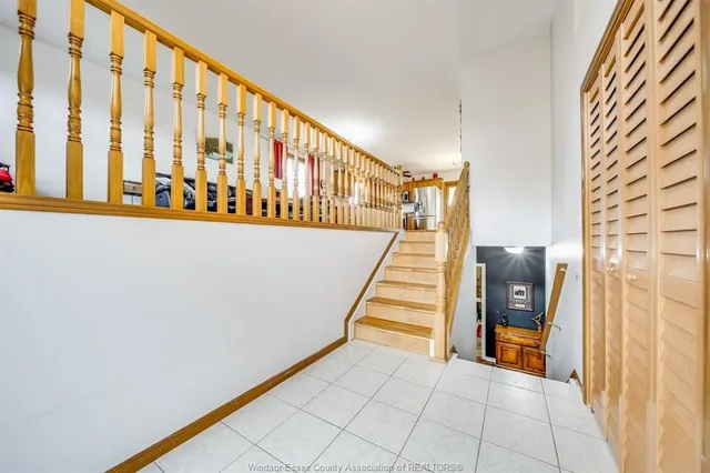 647 ALPENROSE Crt, Windsor 5