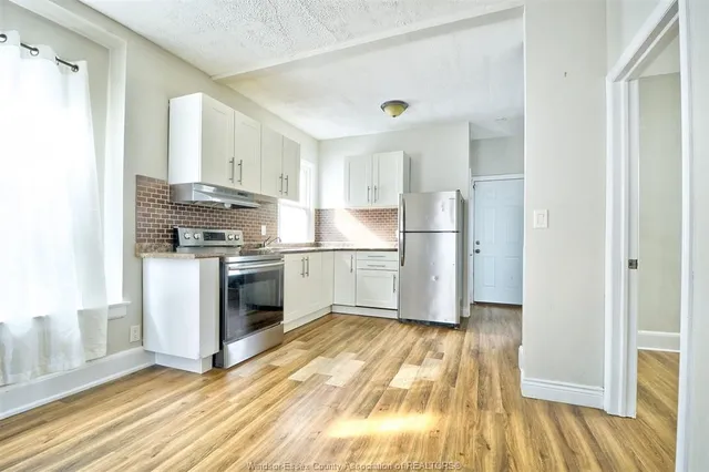 1187 Lincoln Rd, Windsor 5