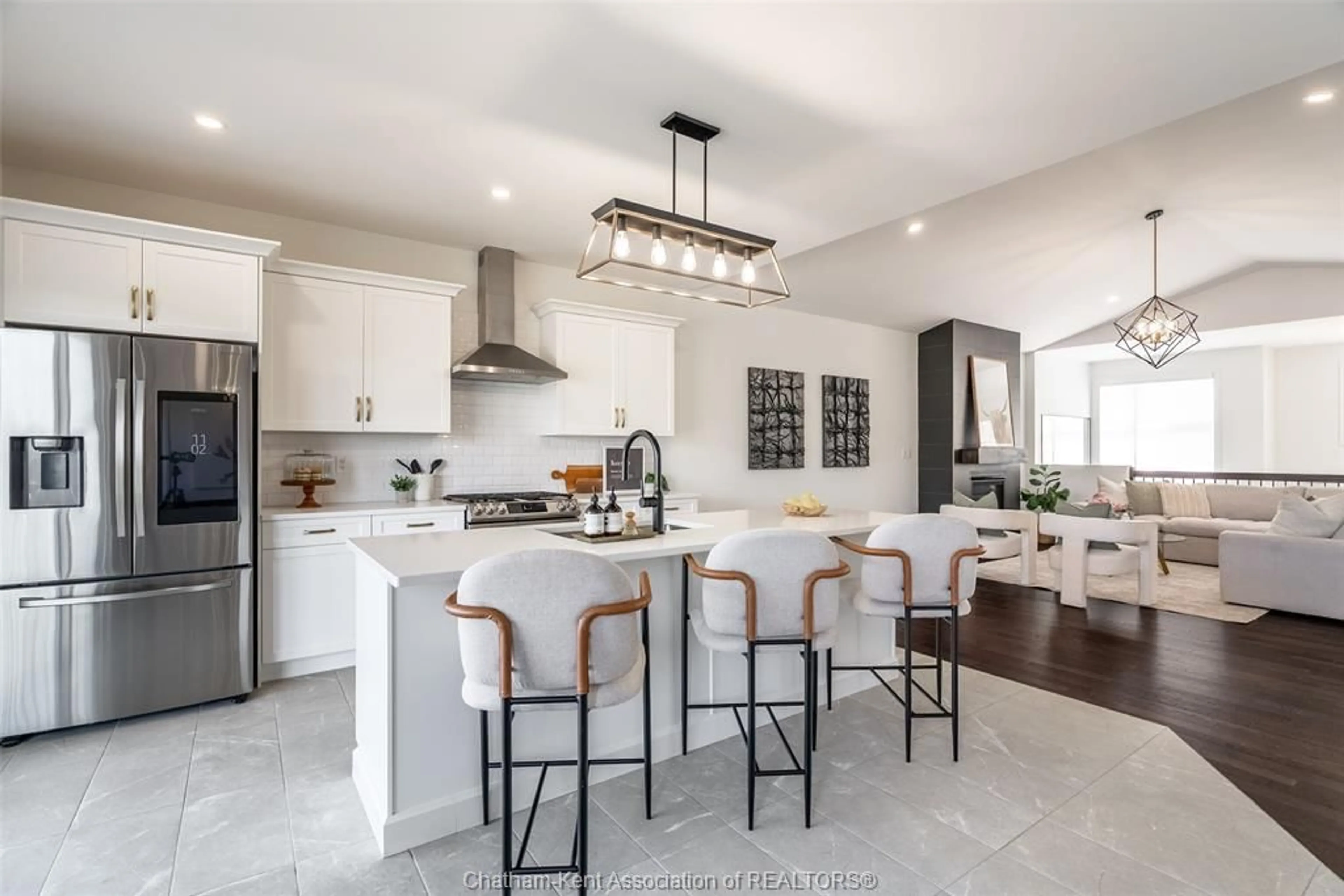 Open concept kitchen, ceramic/tile floor for 115 Davis St, Amherstburg Ontario N9V 0G9
