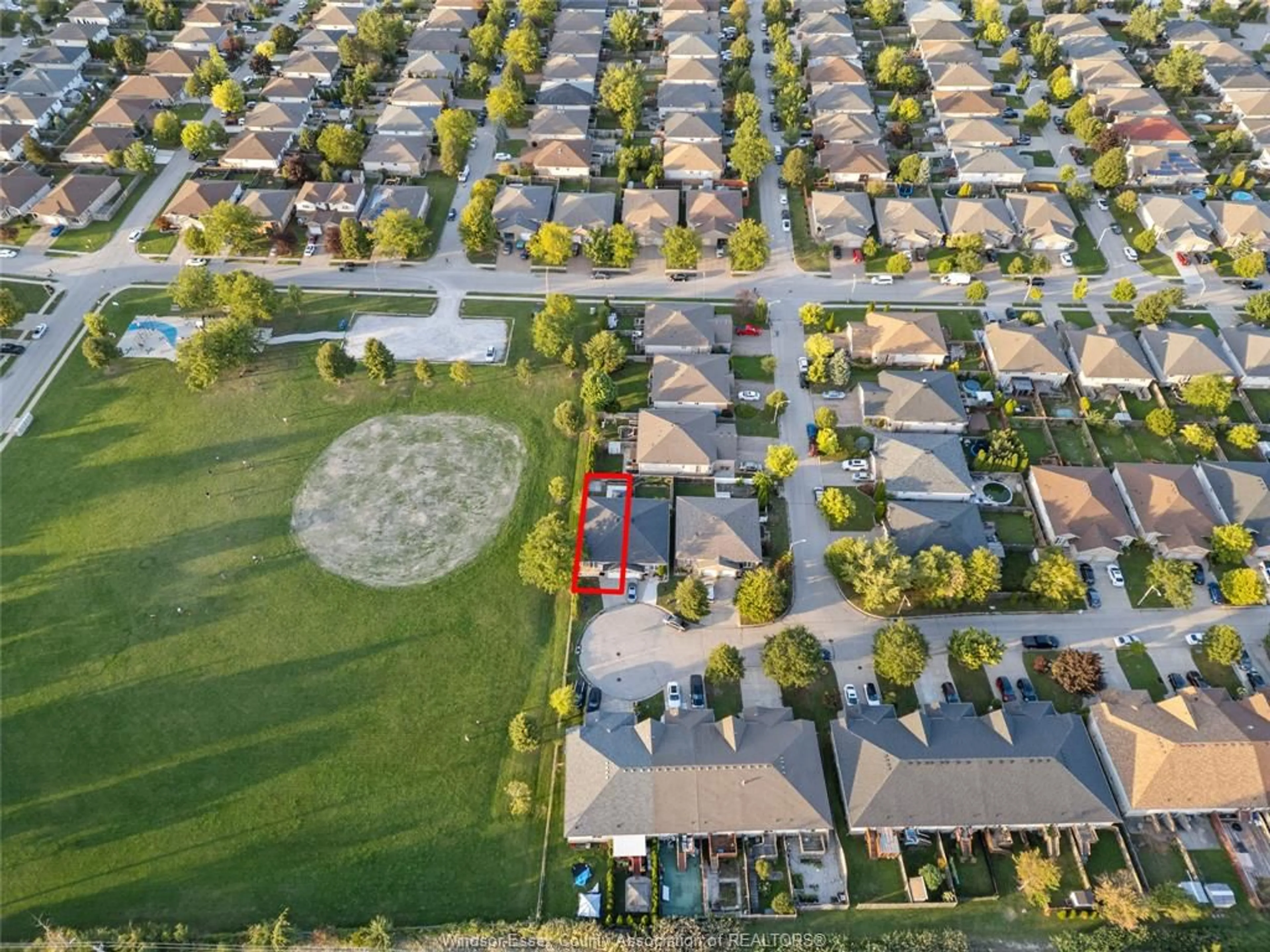 A pic from outside/outdoor area/front of a property/back of a property/a pic from drone, street for 4574 TUMBLEWEED Cres, Windsor Ontario N9G 3C2