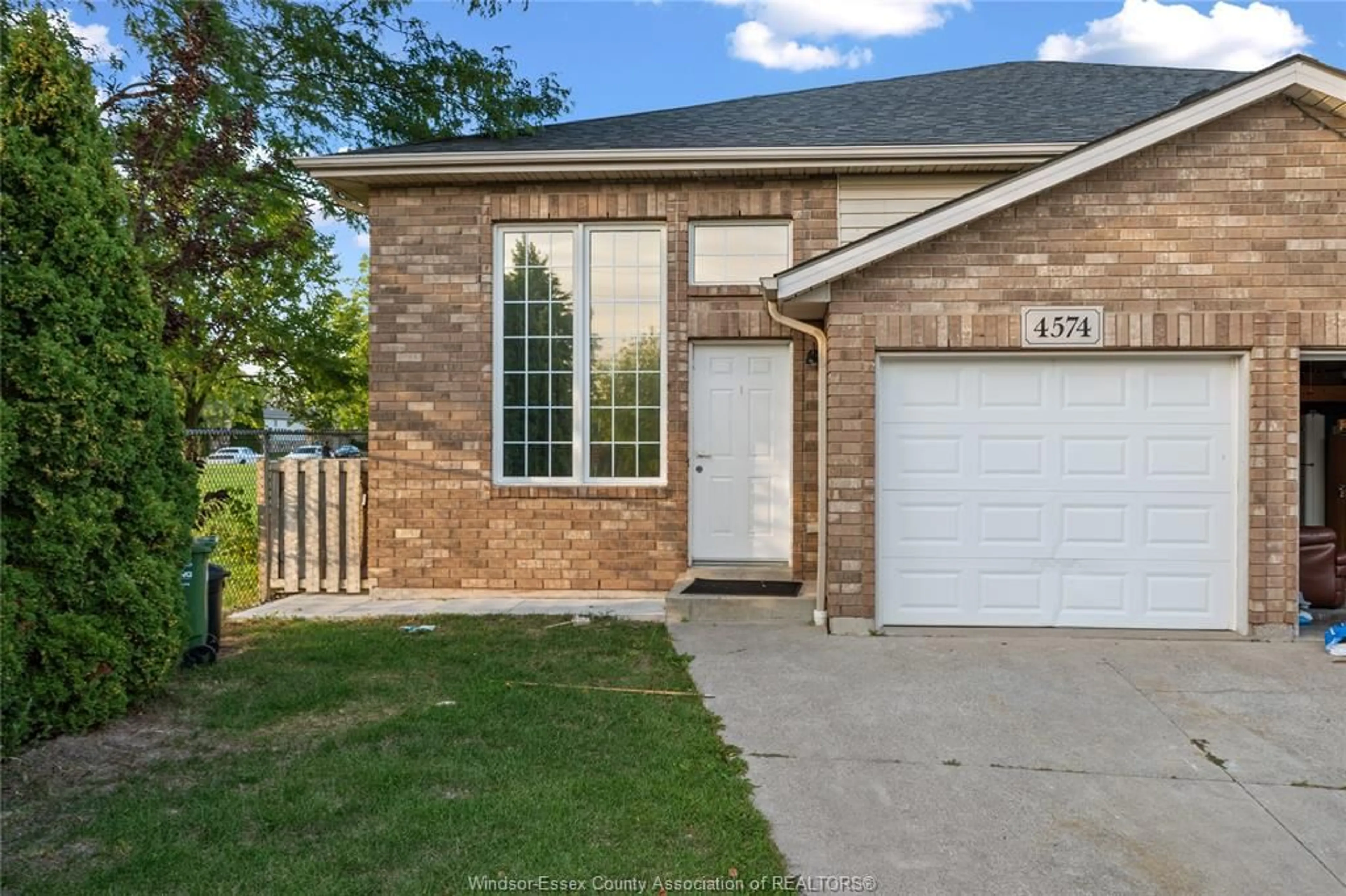 Home with brick exterior material, street for 4574 TUMBLEWEED Cres, Windsor Ontario N9G 3C2