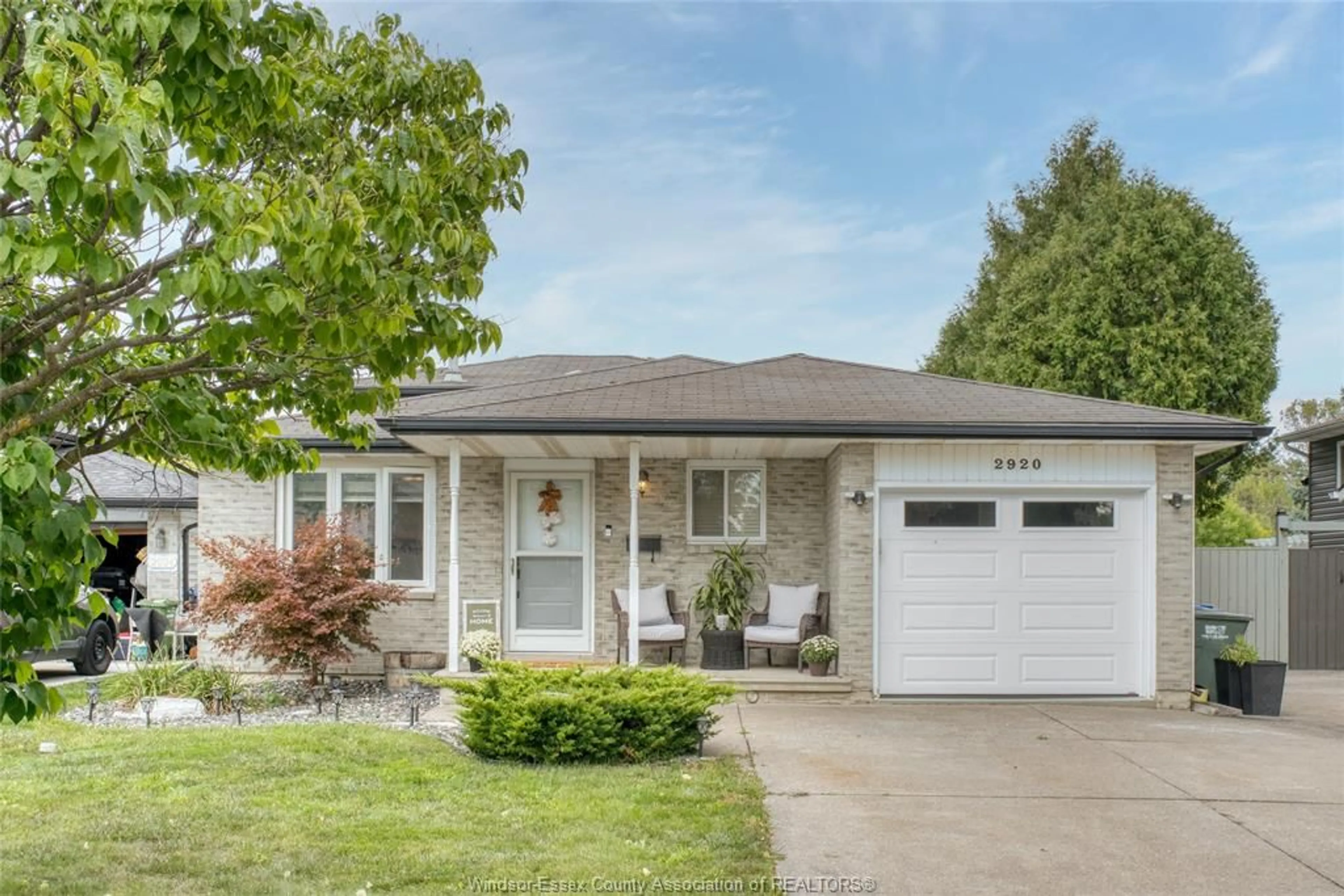 Home with vinyl exterior material, street for 2920 ROBILLARD Cres, Windsor Ontario N8W 5L2