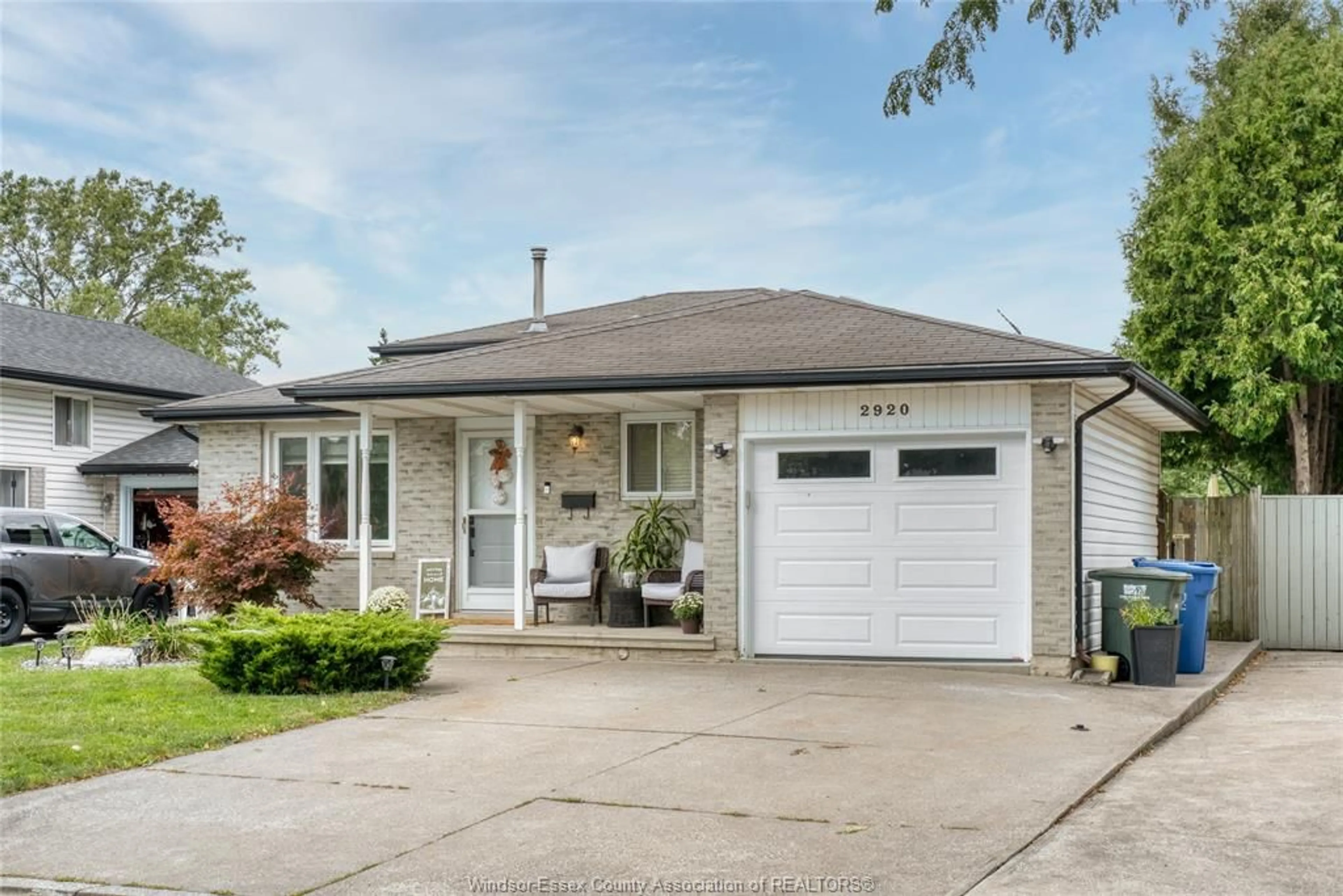 Home with vinyl exterior material, street for 2920 ROBILLARD Cres, Windsor Ontario N8W 5L2