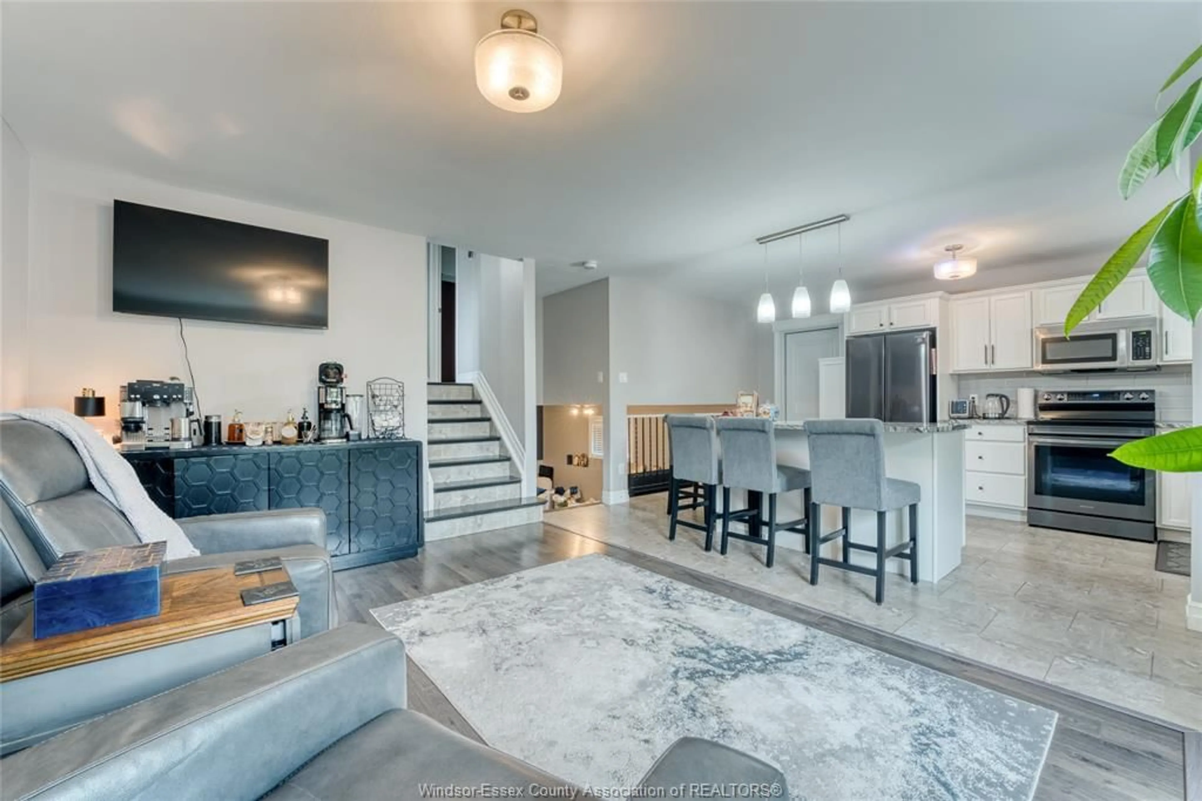 Unknown for 2920 ROBILLARD Cres, Windsor Ontario N8W 5L2