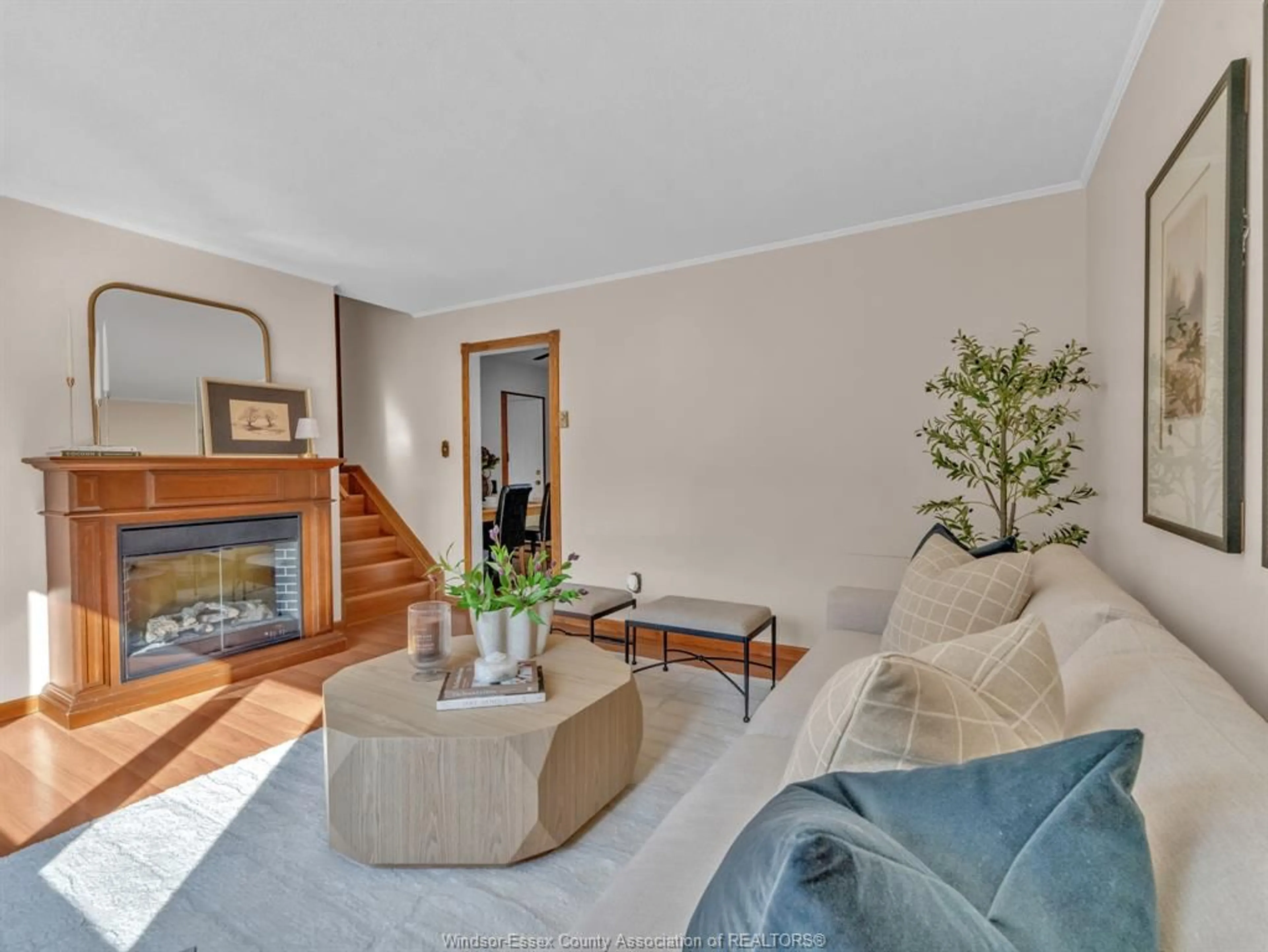 Living room with furniture, unknown for 184 Harold Cull Dr, Kingsville Ontario N9Y 3G1