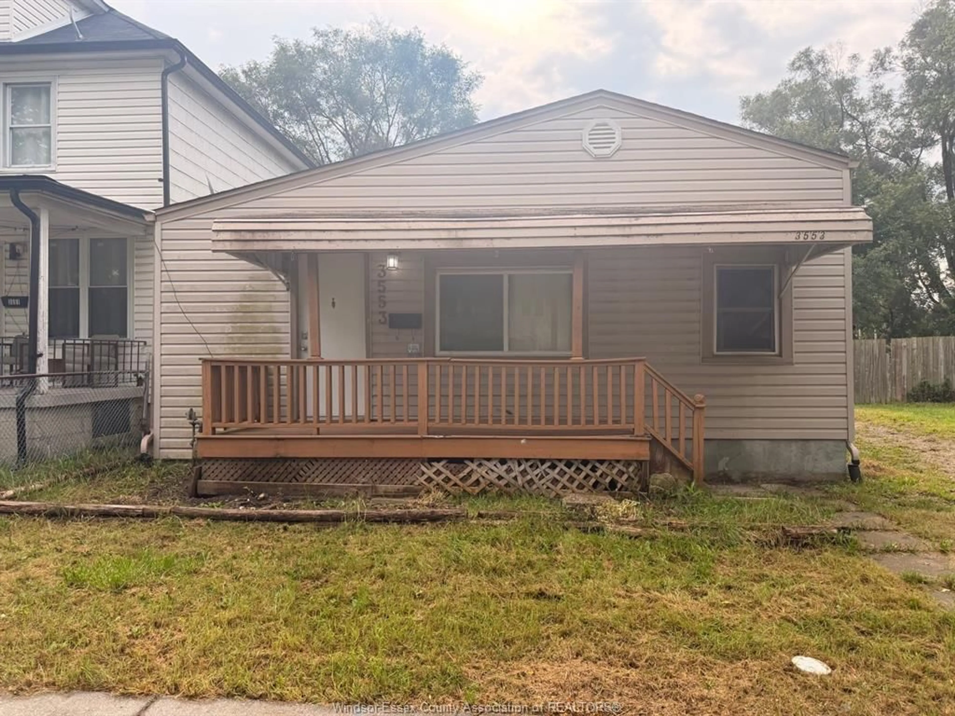 Home with vinyl exterior material, street for 3553 KING St, Windsor Ontario N9C 1P4
