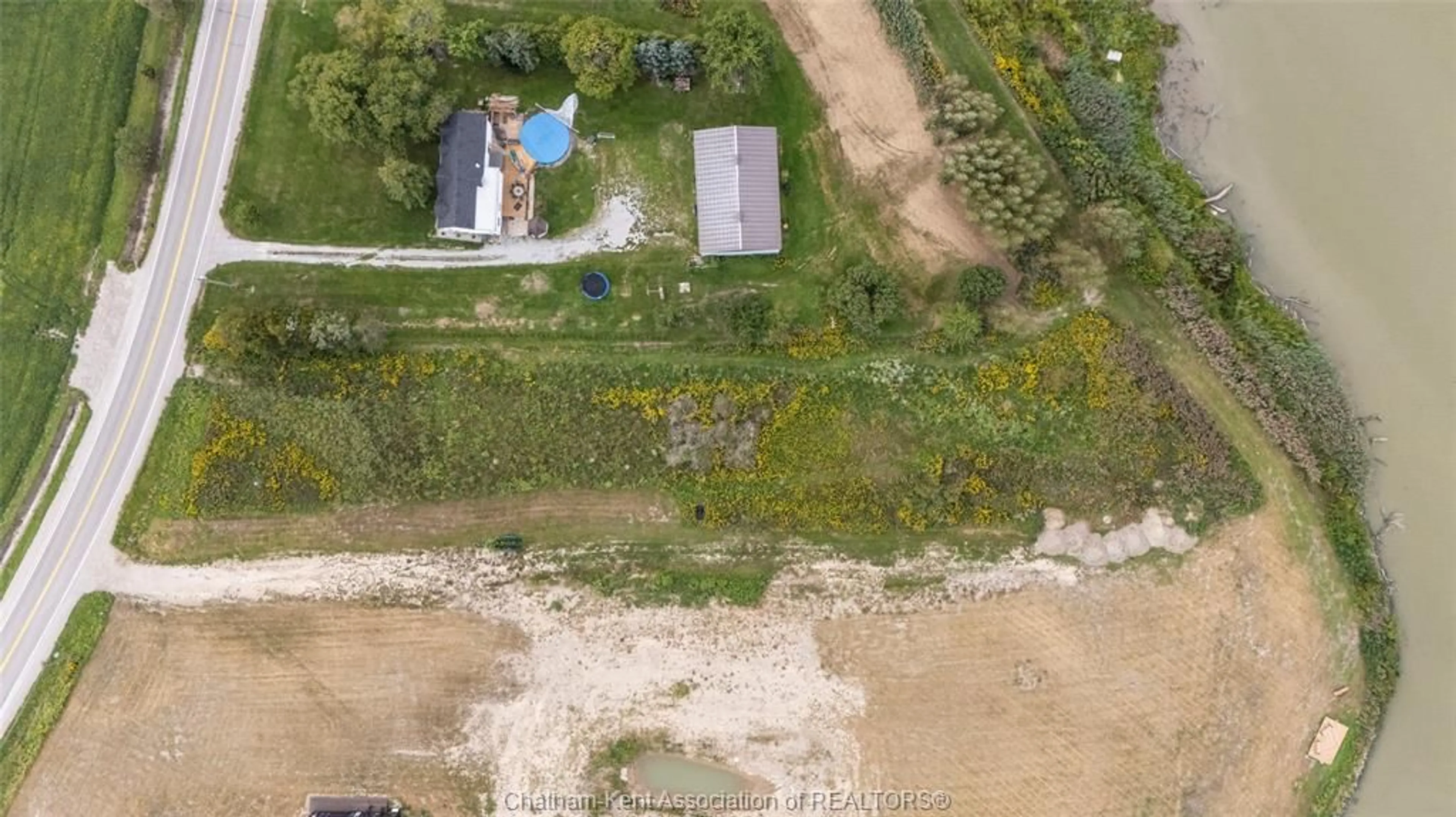 A pic from outside/outdoor area/front of a property/back of a property/a pic from drone, unknown for 5269 Tecumseh Line, Tilbury Ontario N0P 2L0