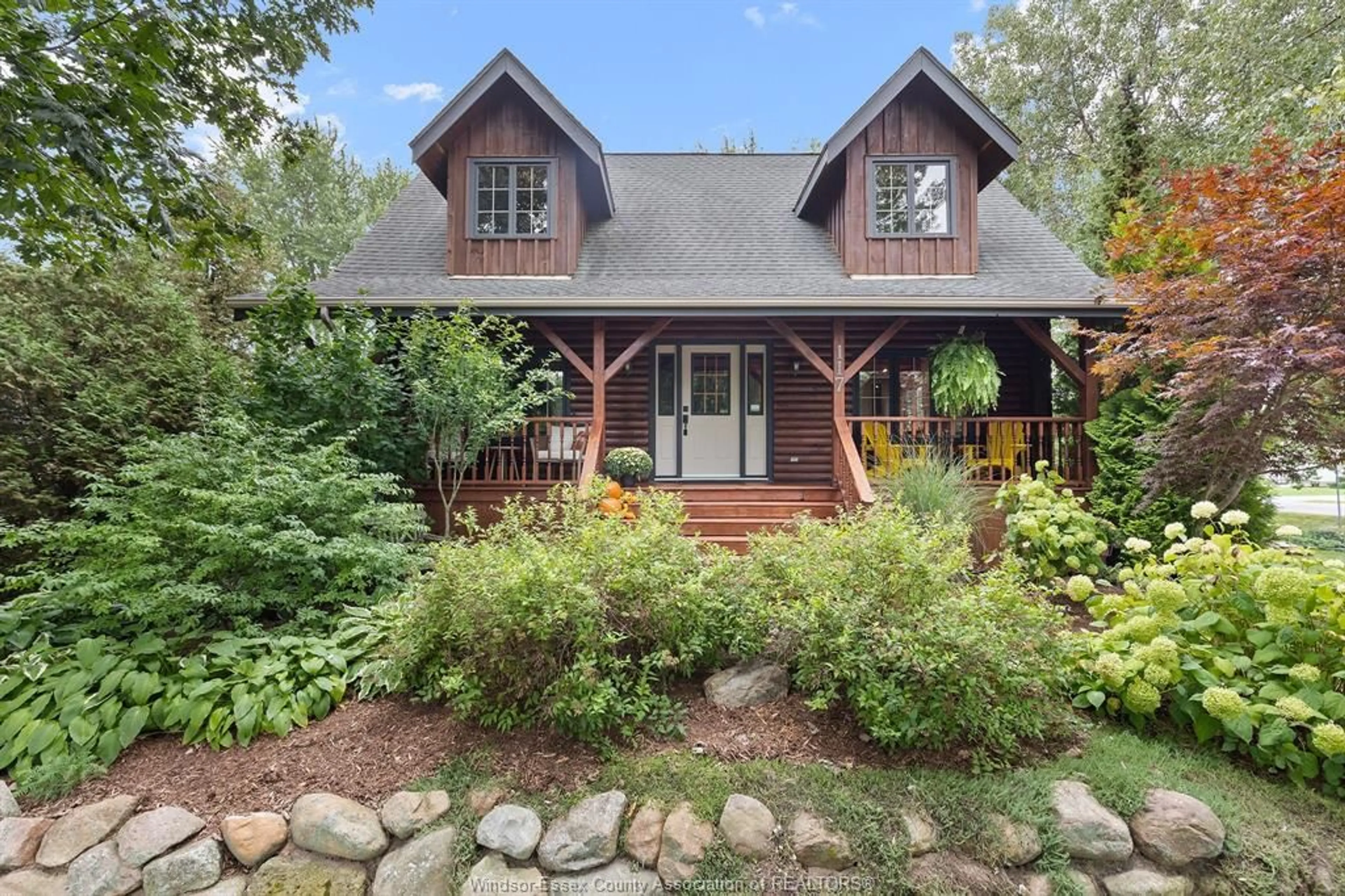 Home with brick exterior material, unknown for 117 CHELSEA Cres, Kingsville Ontario N9Y 3X5