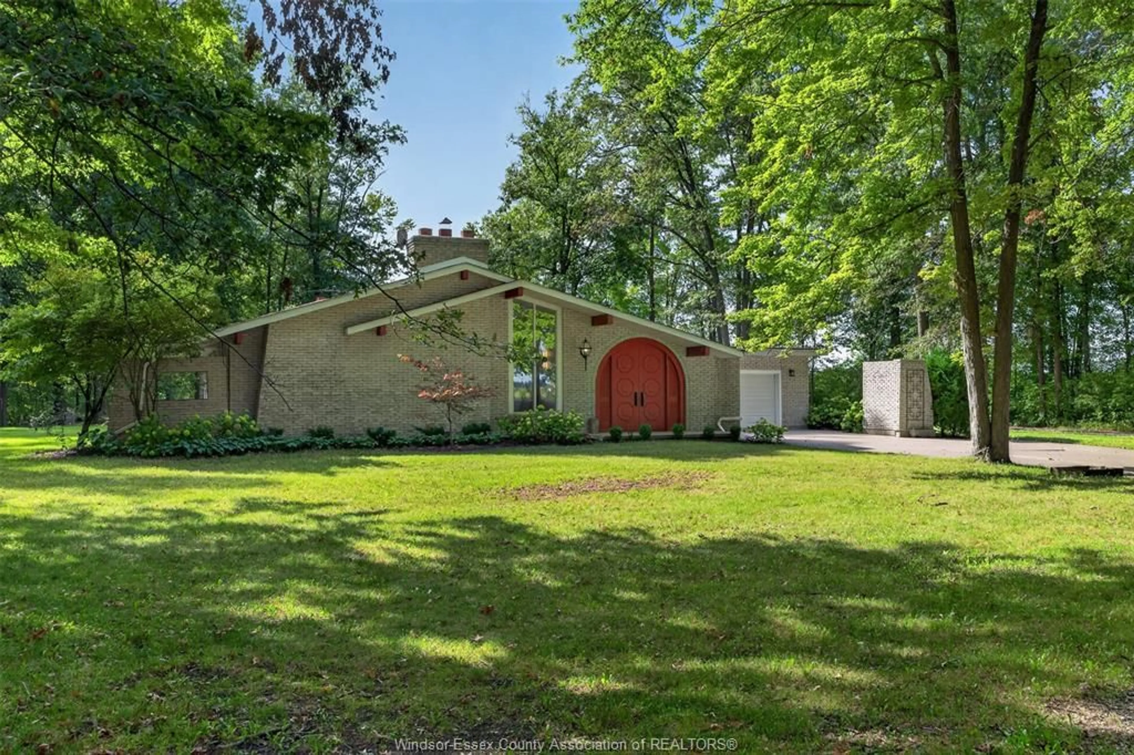 A pic from outside/outdoor area/front of a property/back of a property/a pic from drone, unknown for 8030 COUNTY RD 15, Essex Ontario N8M 2X6