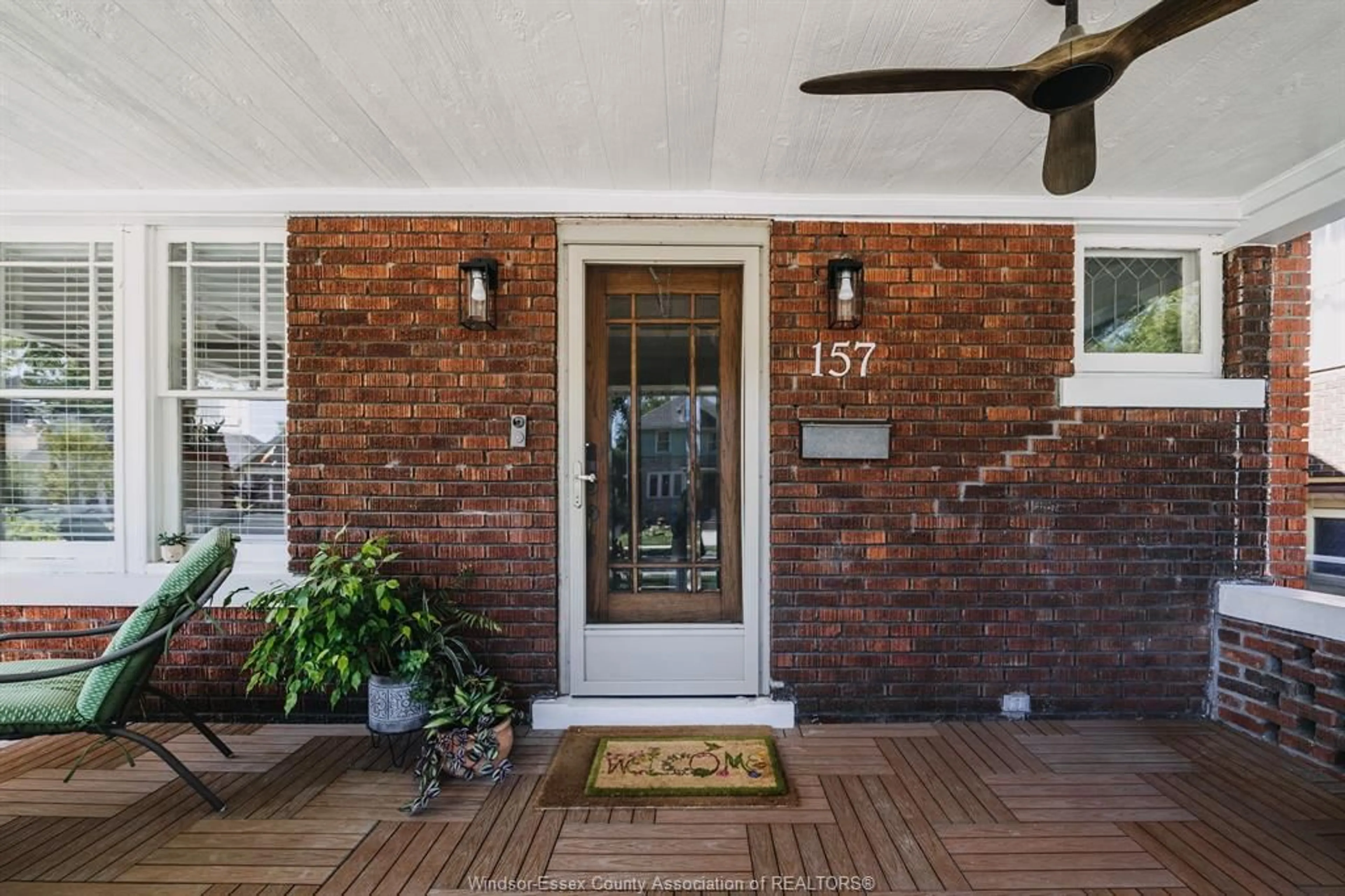 Indoor entryway for 157 MCEWAN, Windsor Ontario N9B 2E3