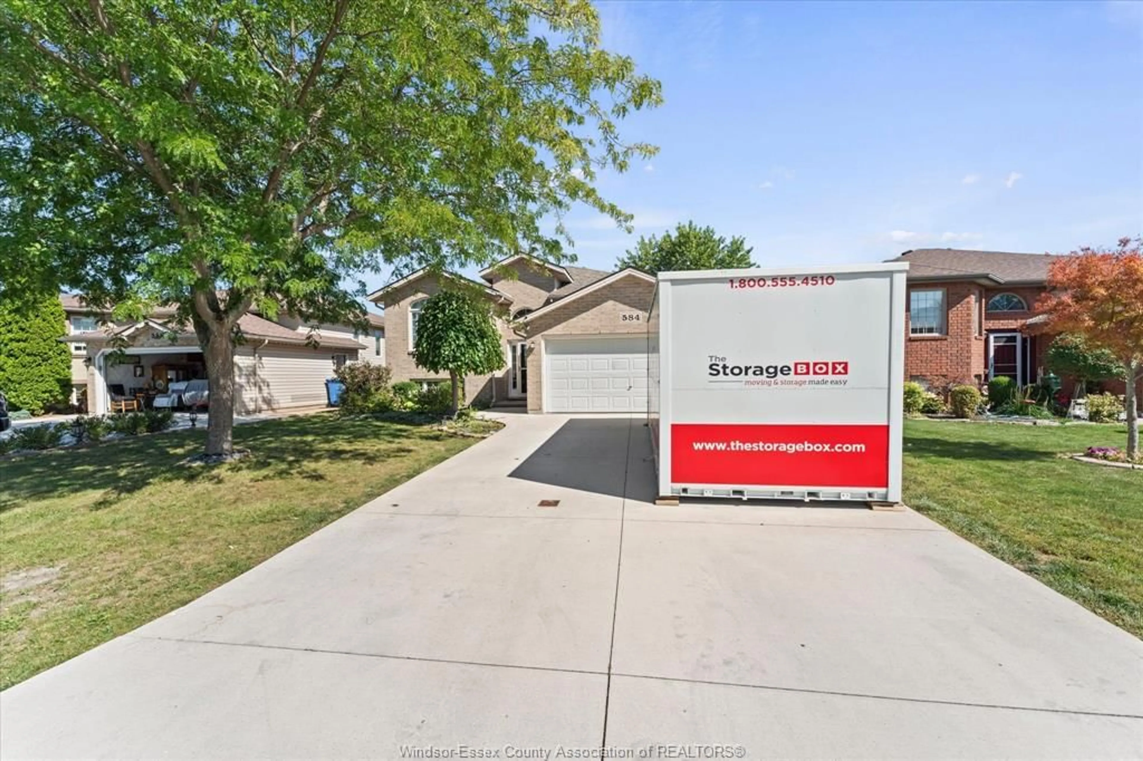 Home with vinyl exterior material, street for 584 PETTYPIECE Dr, Amherstburg Ontario N9V 4C9