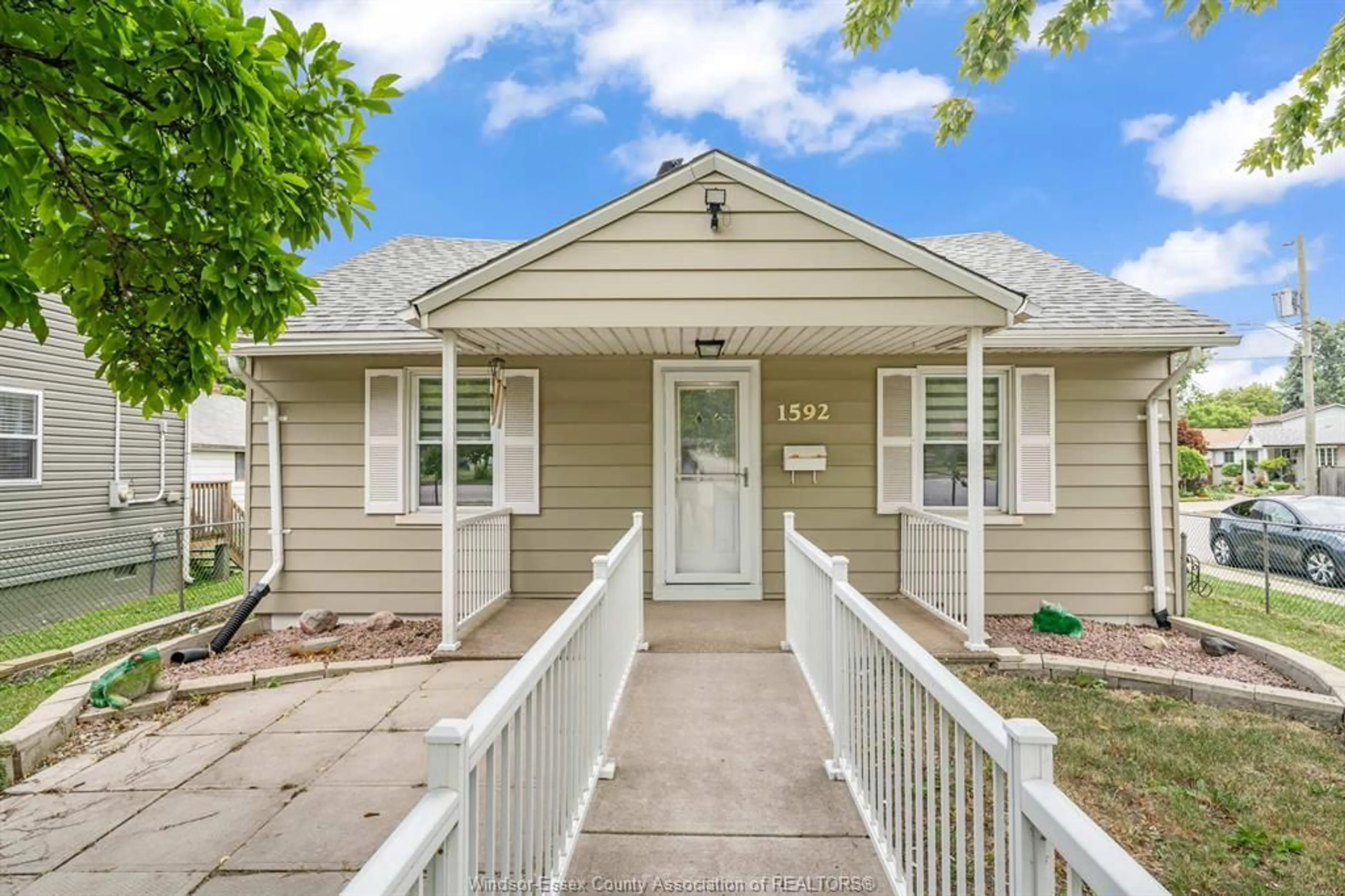 Home with vinyl exterior material, street for 1592 Prince Rd, Windsor Ontario N9C 3B3