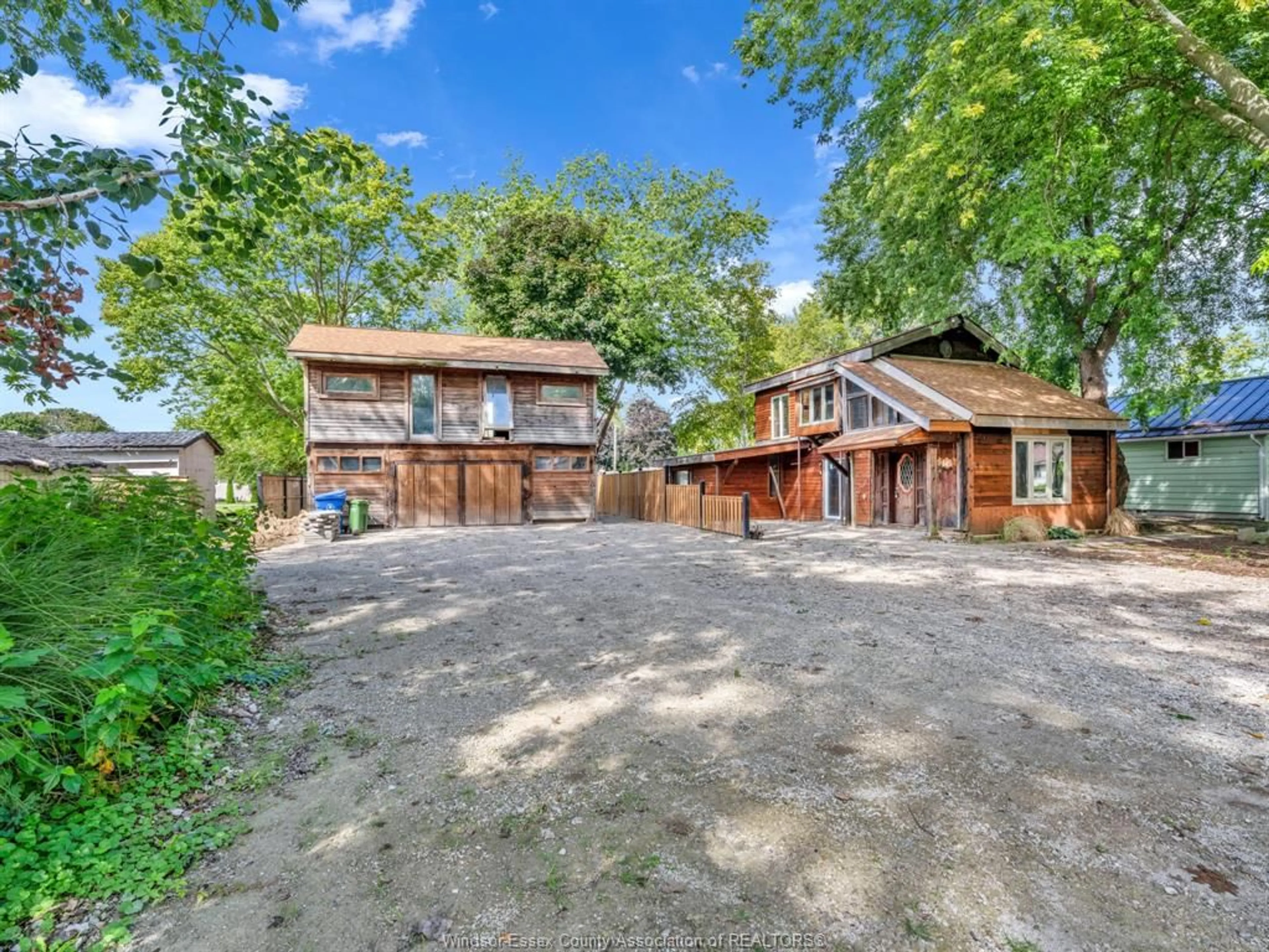 A pic from outside/outdoor area/front of a property/back of a property/a pic from drone, street for 145 PRADO Ave, Colchester Ontario N0R 1G0
