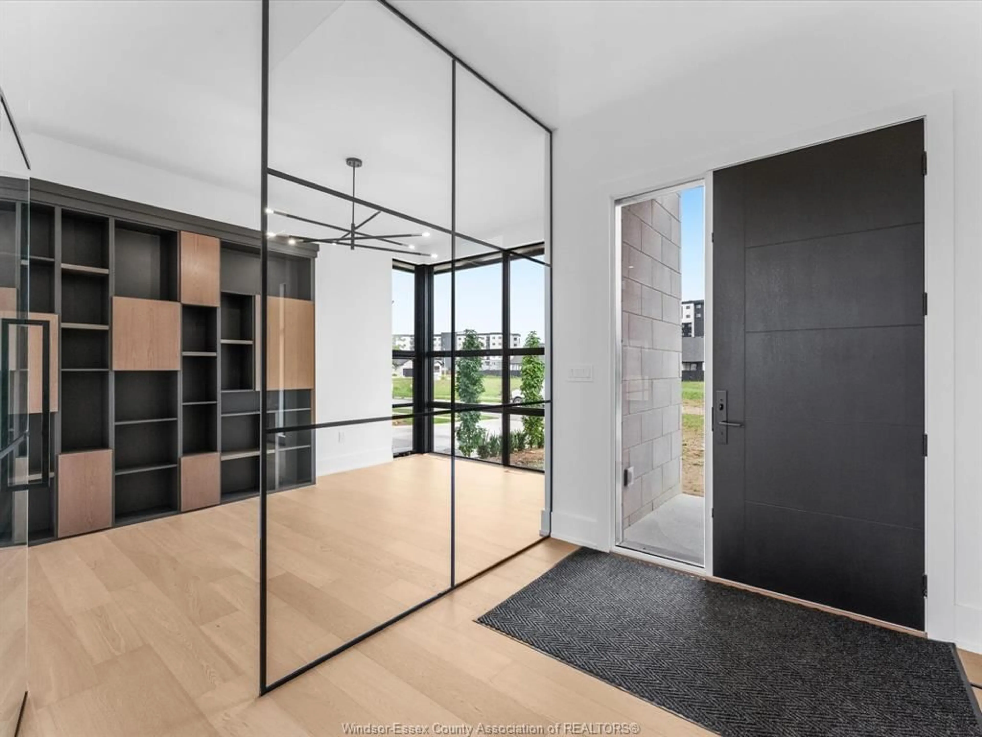 Indoor entryway for 4910 Terra Bella, LaSalle Ontario N9H 0N1