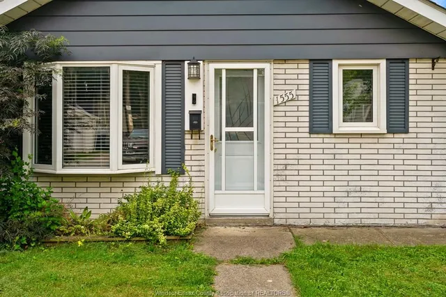 1555 ADANAC Ave, Windsor 5
