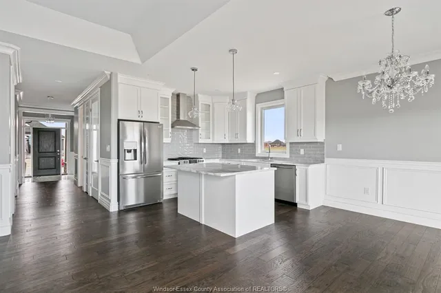 445 CASERTA Cres, Lakeshore 3