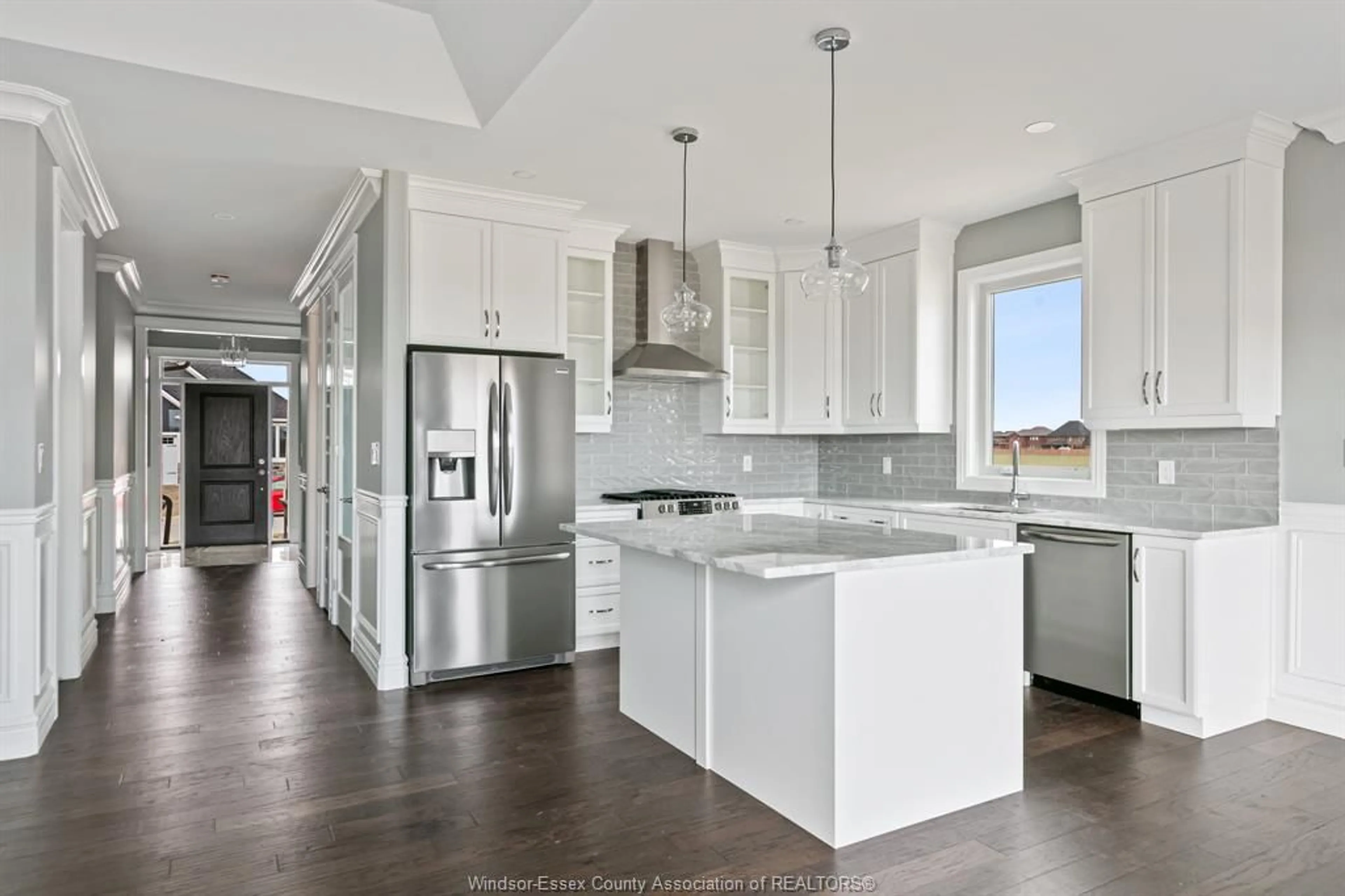 Open concept kitchen, ceramic/tile floor for 445 CASERTA Cres, Lakeshore Ontario N0R 1A0