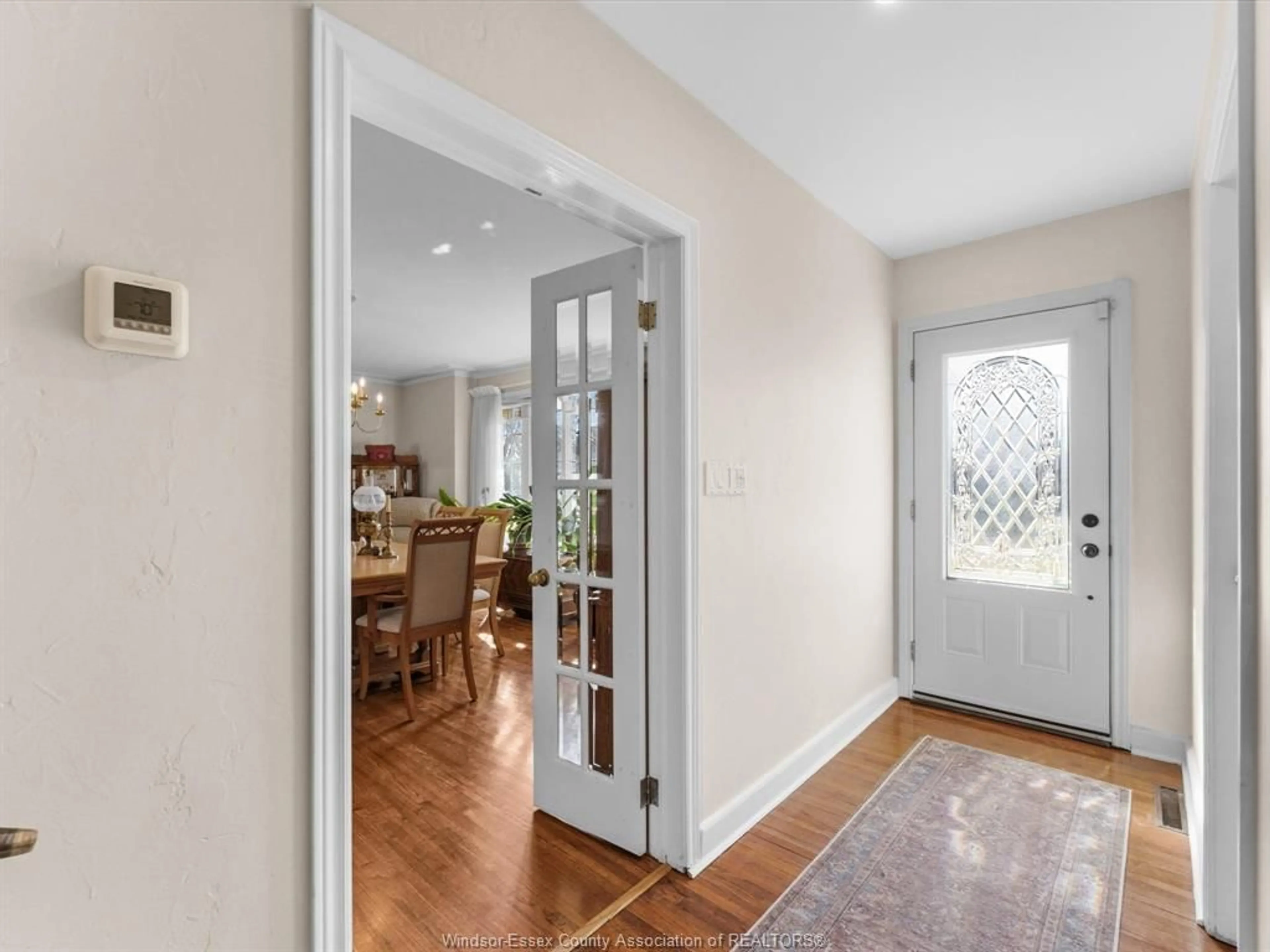 Indoor entryway for 264 PATRICE Dr, Windsor Ontario N8S 2R6