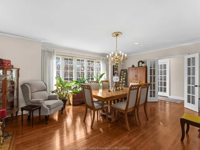 264 PATRICE Dr, Windsor 3