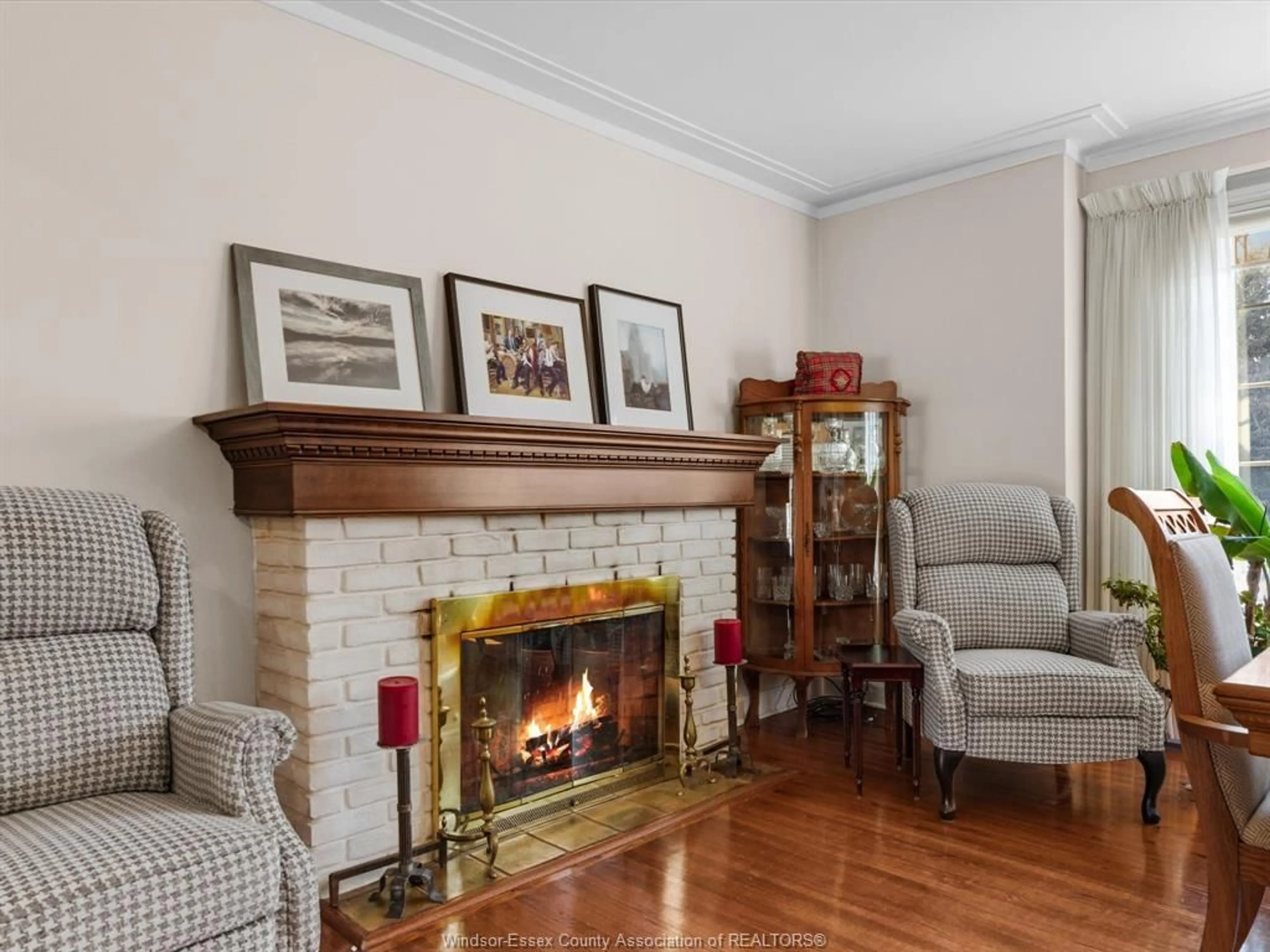 Living room with furniture, unknown for 264 PATRICE Dr, Windsor Ontario N8S 2R6