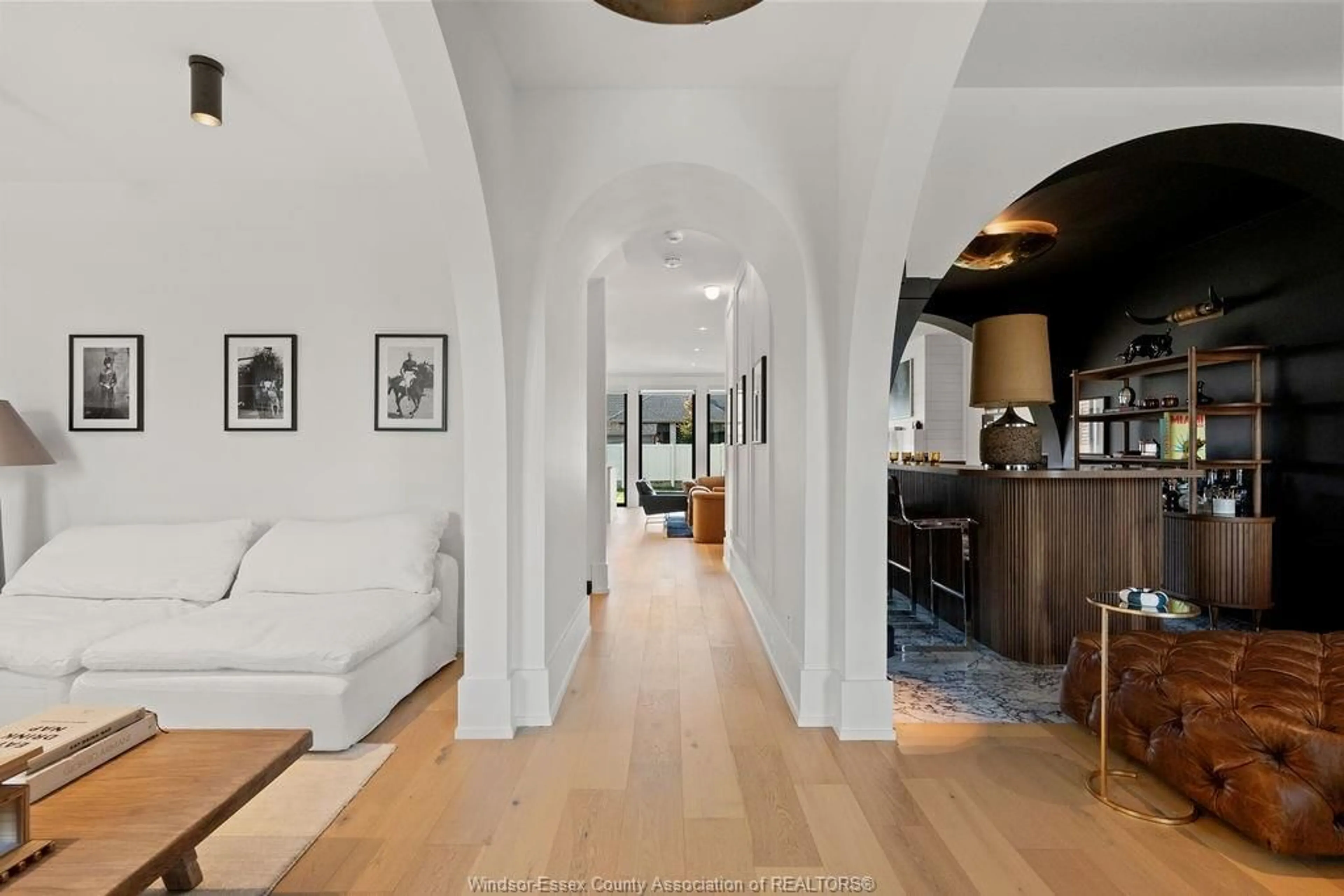 Indoor entryway for 267 ELMGROVE Dr, Lakeshore Ontario N8N 4G9