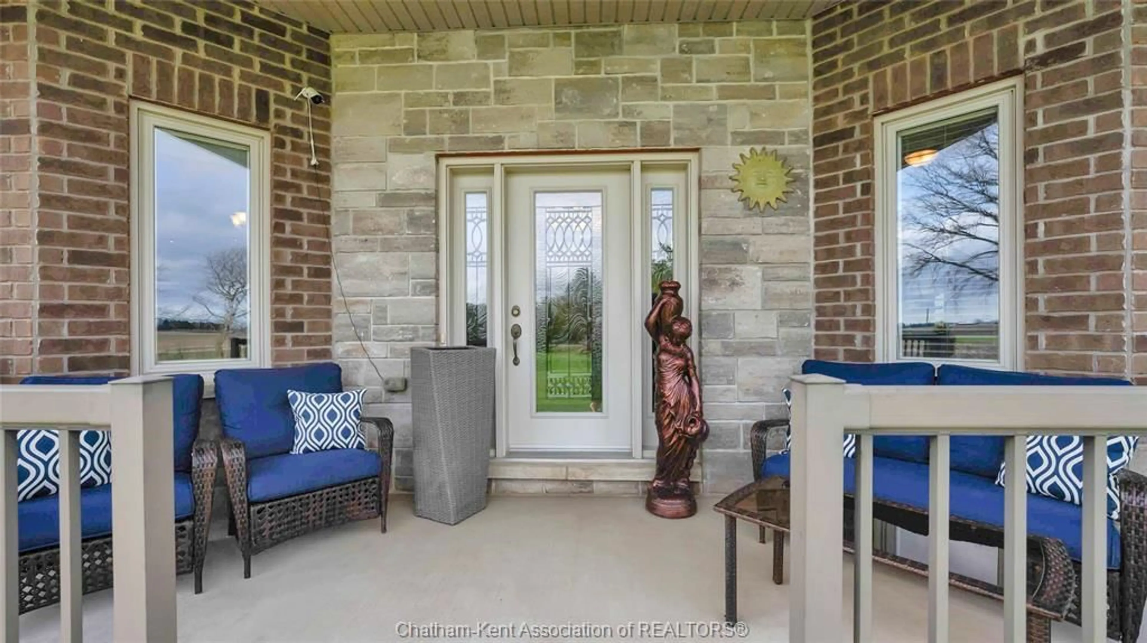 Indoor entryway for 10637 Boundary Line, Kent Bridge Ontario N0P 1V0