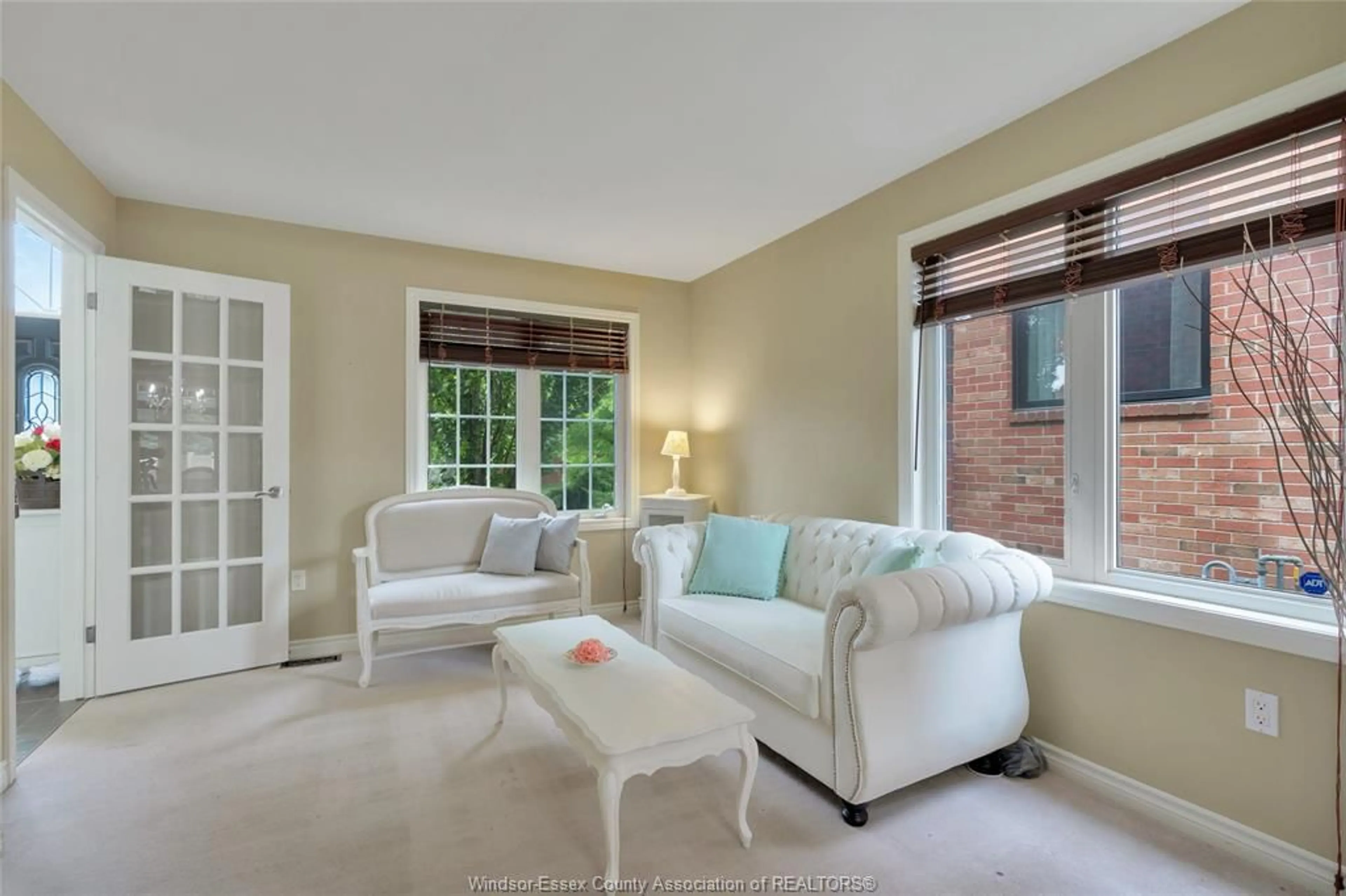 Living room with furniture, unknown for 1334 LAKEVIEW, Windsor Ontario N8P 1P1