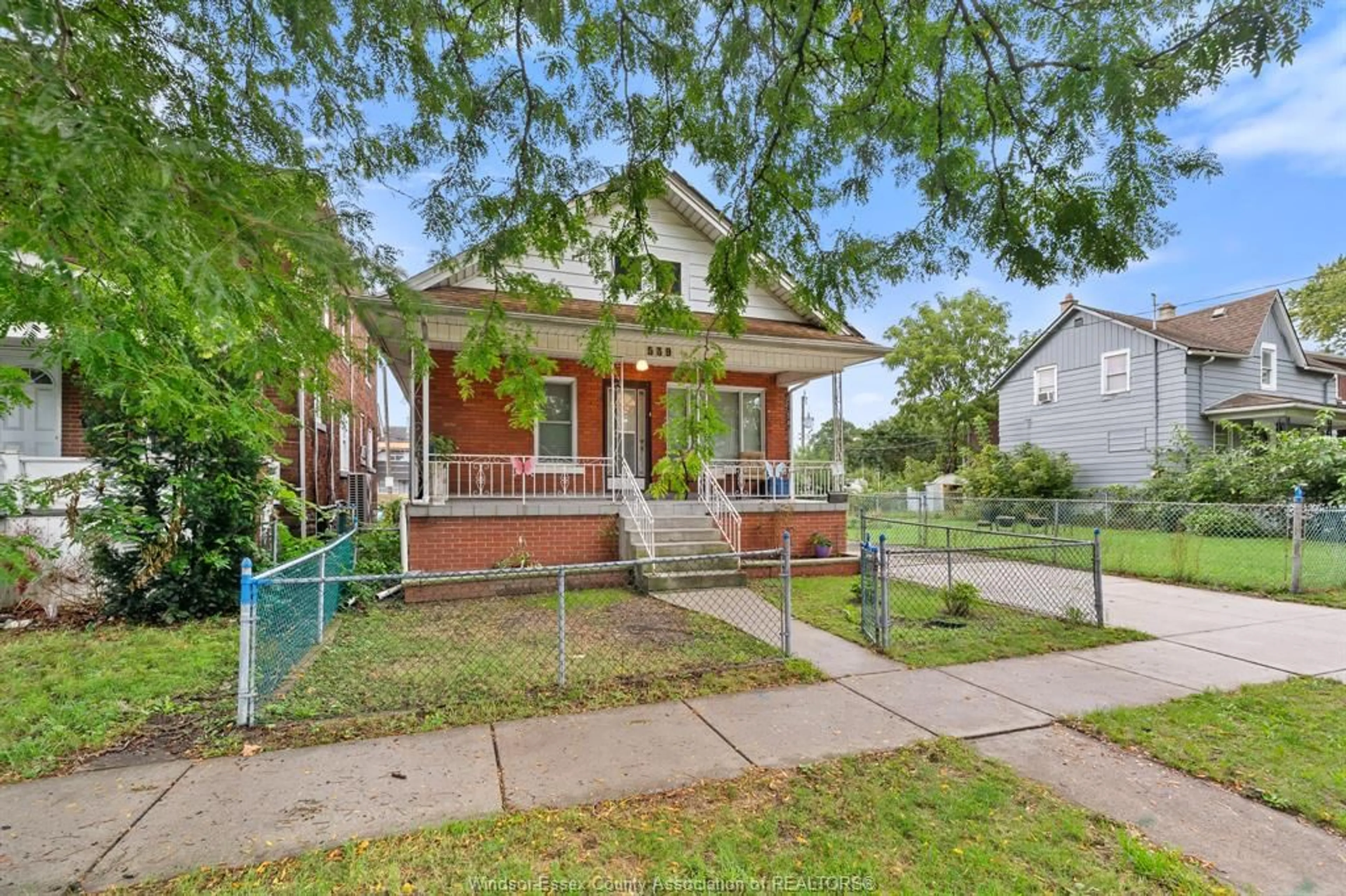 Home with brick exterior material, street for 539 BROCK St, Windsor Ontario N9C 2T1