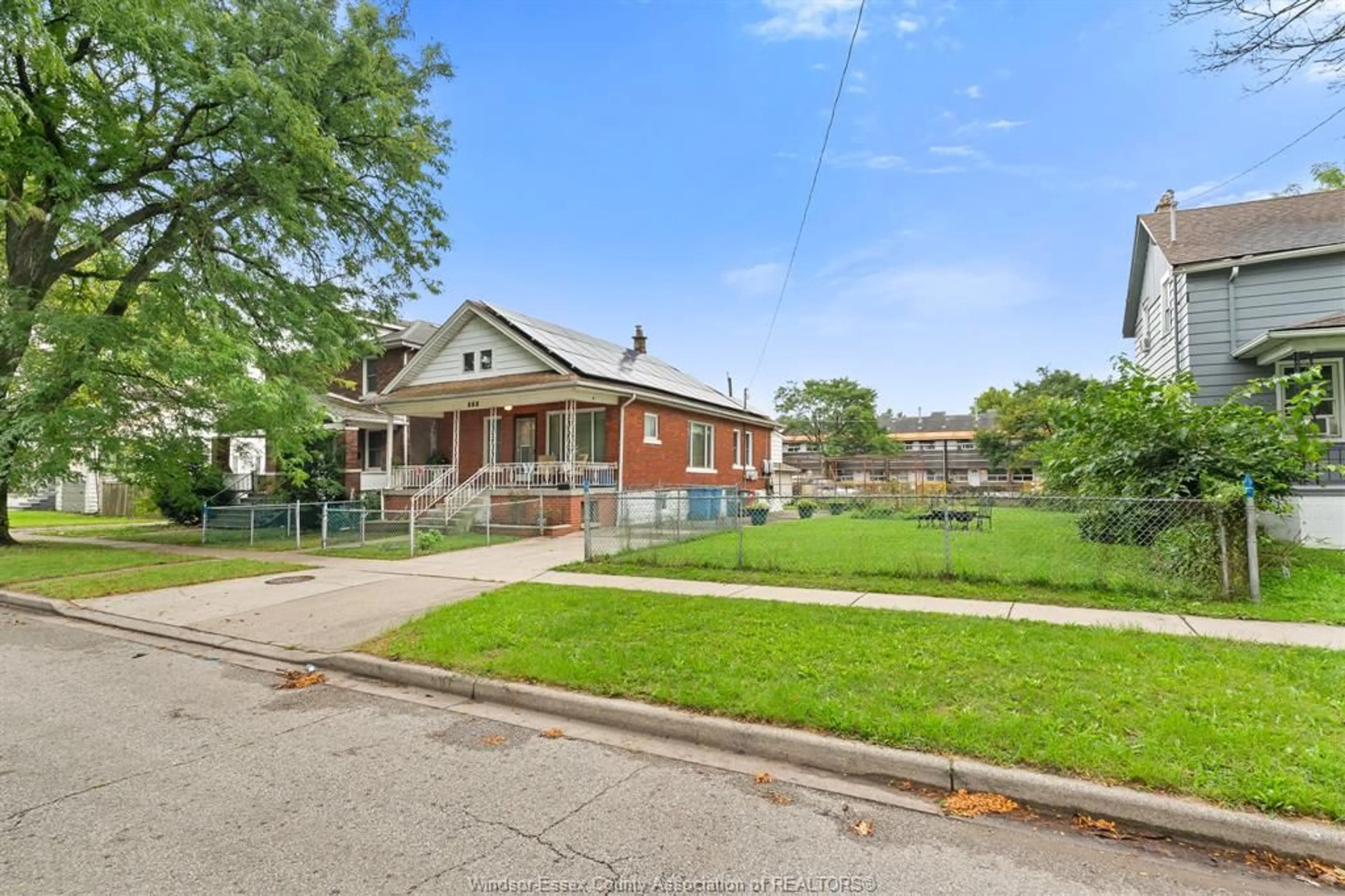 Home with brick exterior material, street for 539 BROCK St, Windsor Ontario N9C 2T1