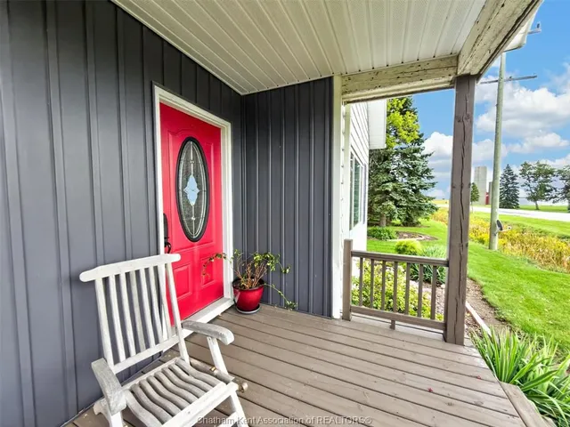 7703 Base Line, Wallaceburg 5