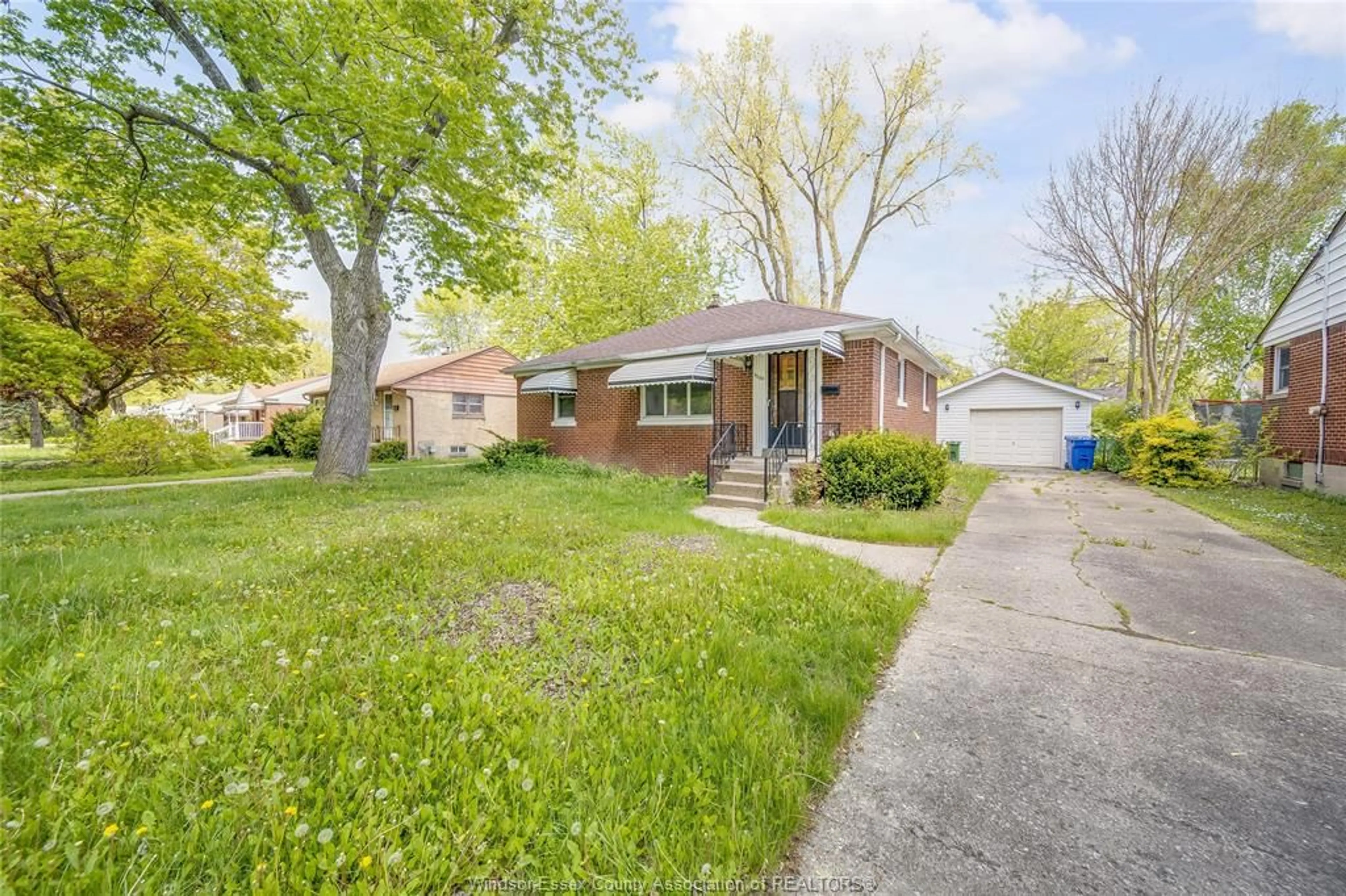 Unknown for 3264 DOMINION Blvd, Windsor Ontario N9E 2N5