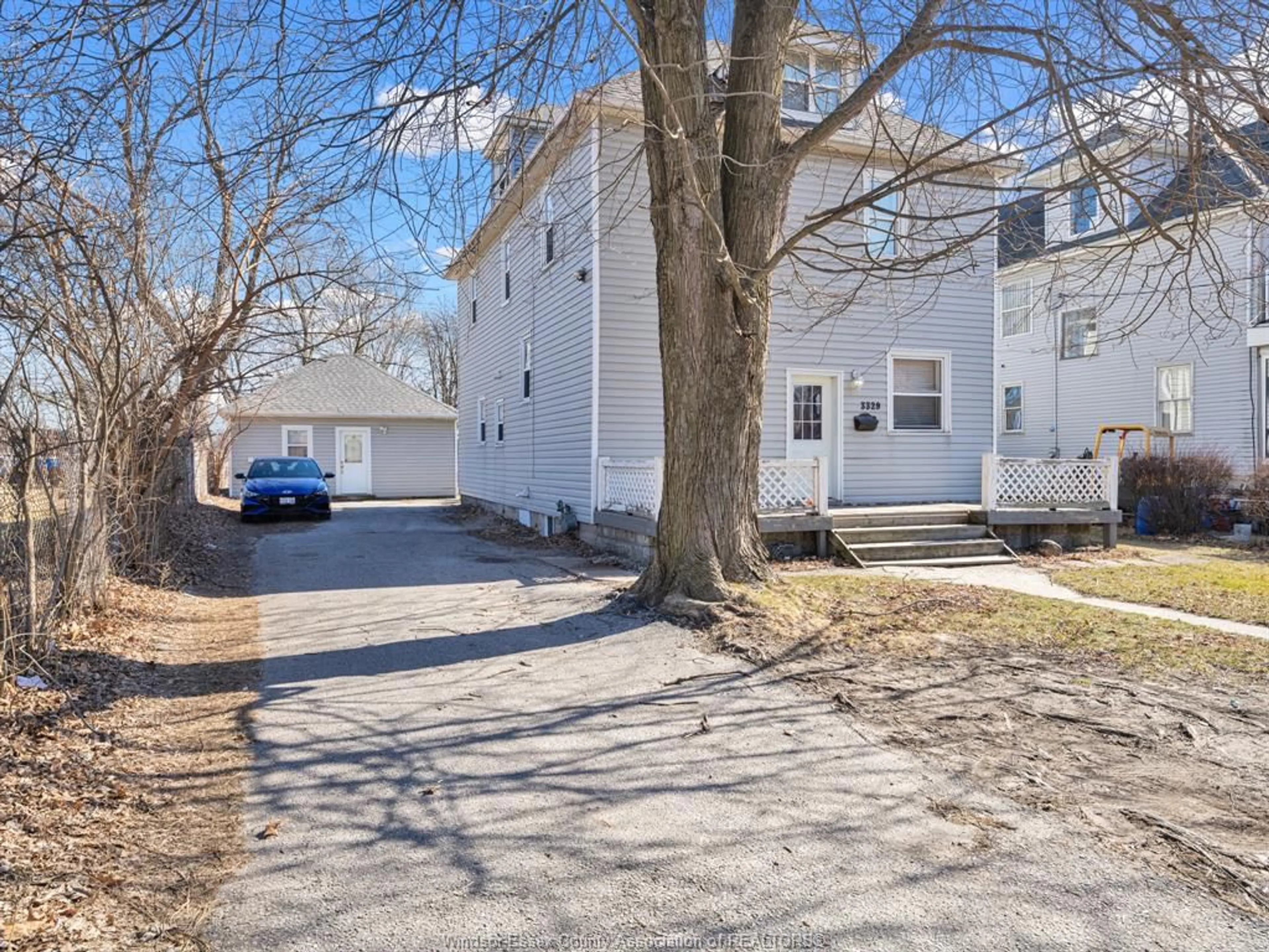 A pic from outside/outdoor area/front of a property/back of a property/a pic from drone, street for 3329 SANDWICH St, Windsor Ontario N9C 1B2