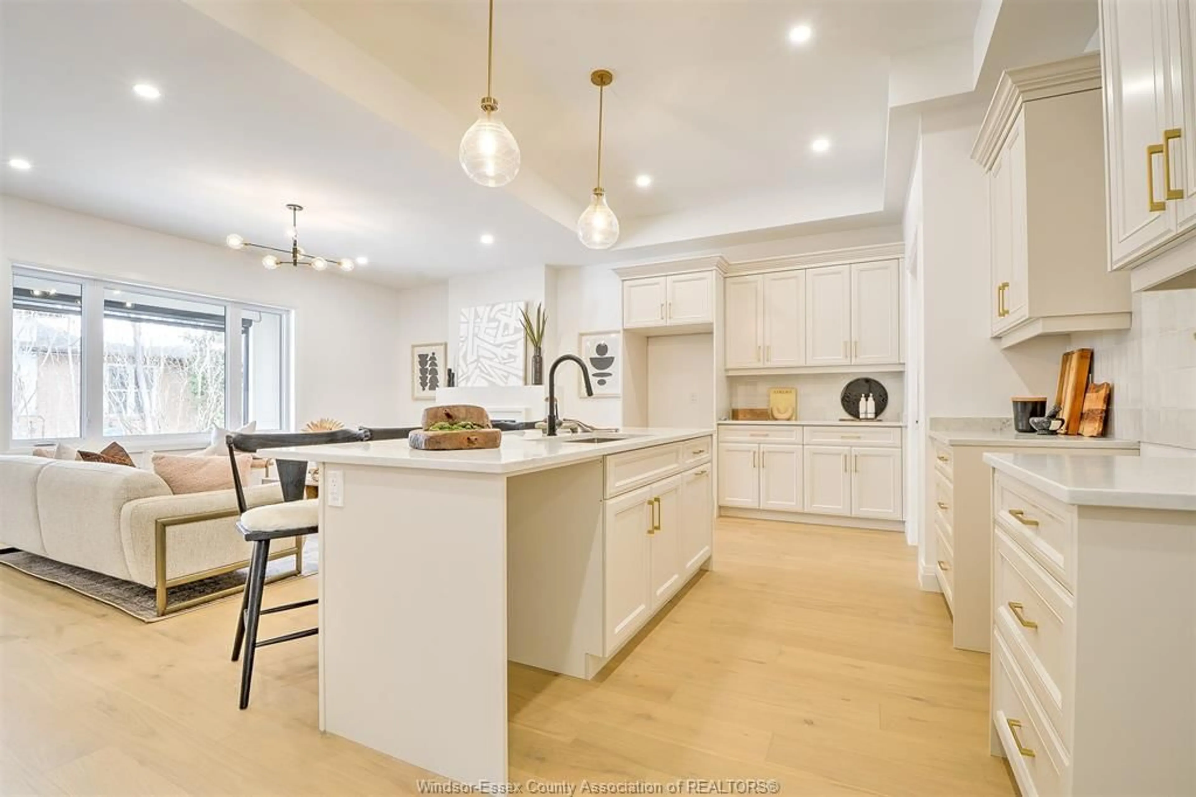 Open concept kitchen, unknown for 27 MULBERRY Crt, Amherstburg Ontario N9V 1N3