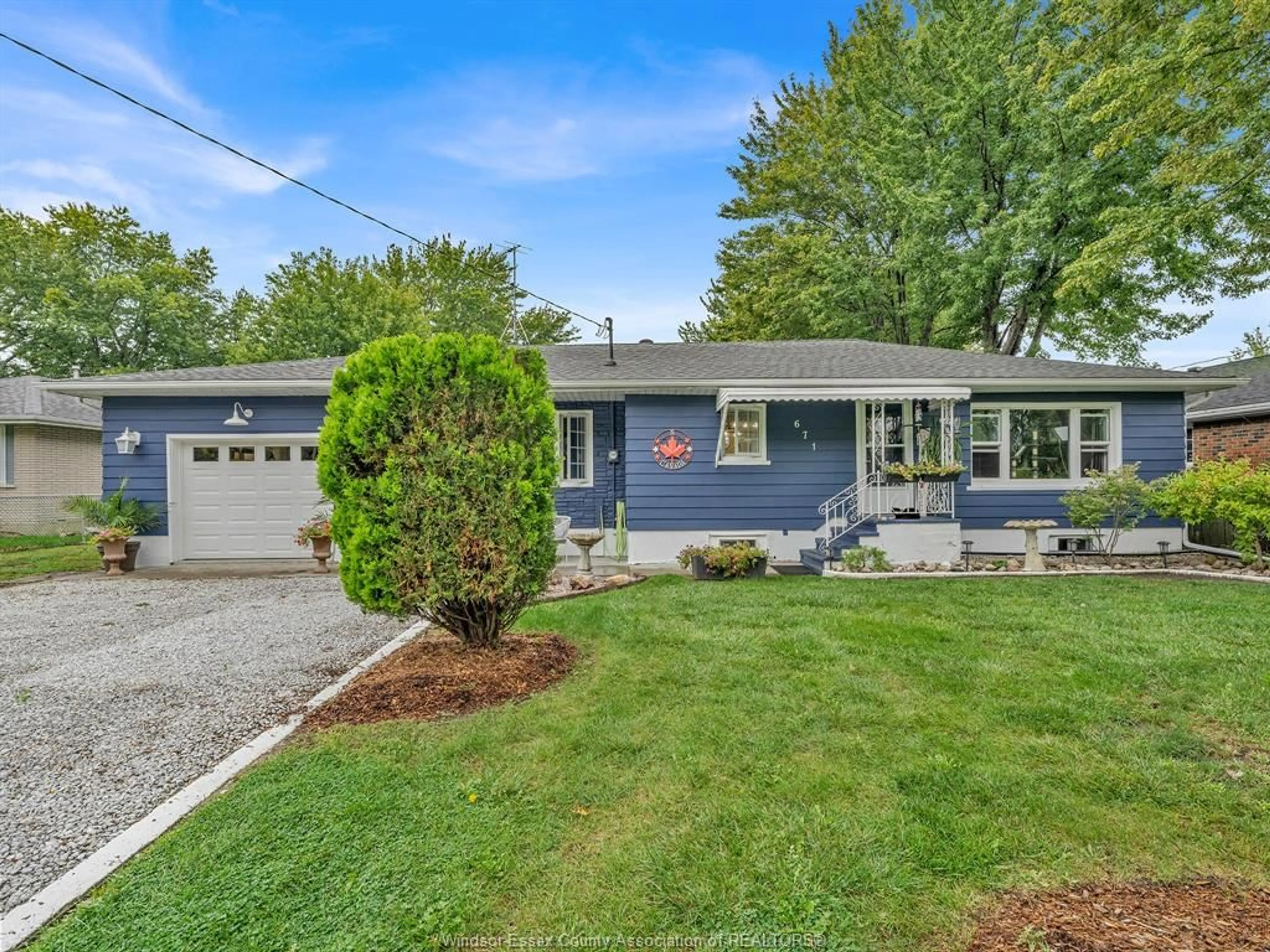 Home with vinyl exterior material, street for 671 HALE St, Stoney Point Ontario N0R 1A0