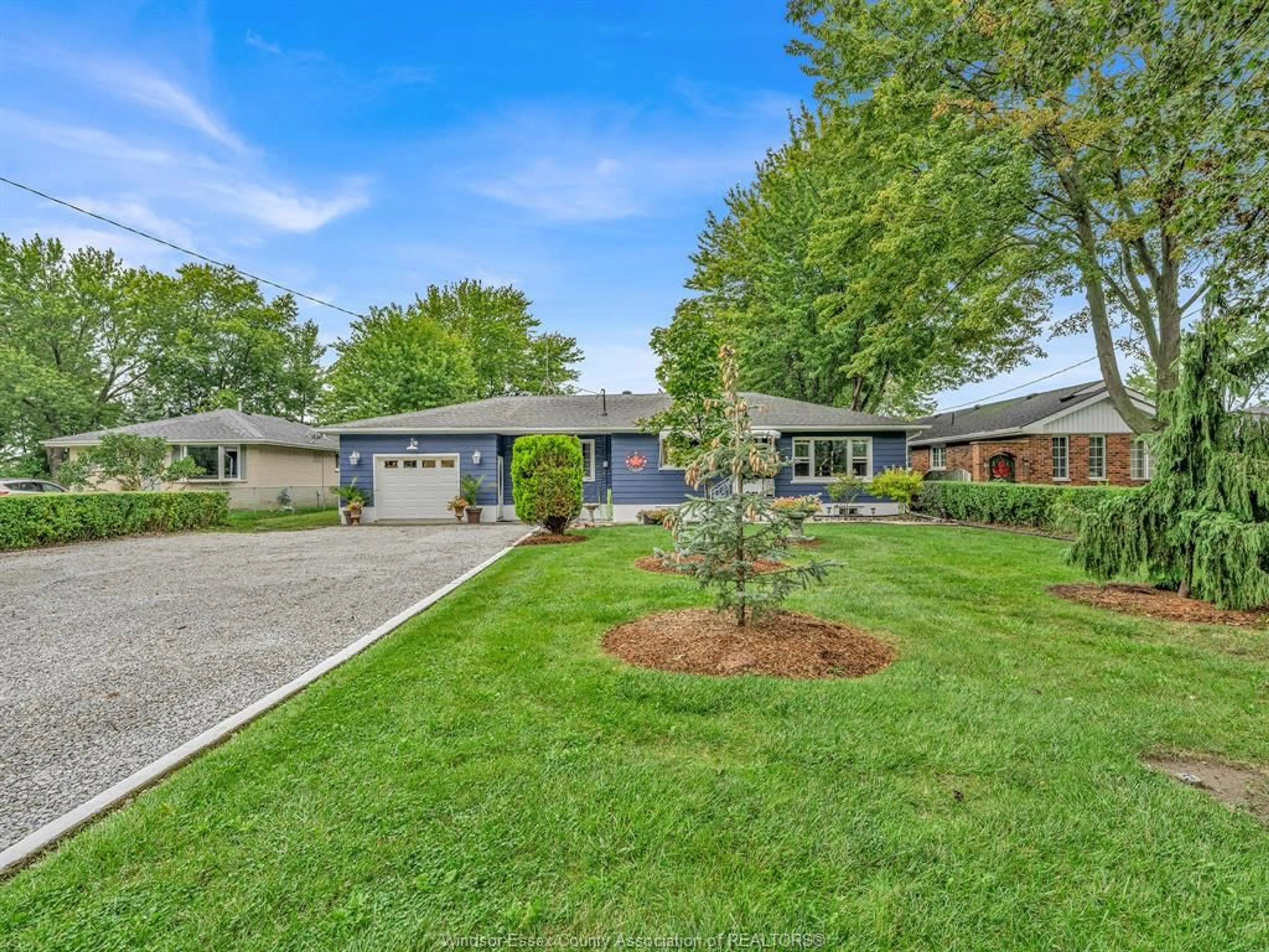 A pic from outside/outdoor area/front of a property/back of a property/a pic from drone, street for 671 HALE St, Stoney Point Ontario N0R 1A0